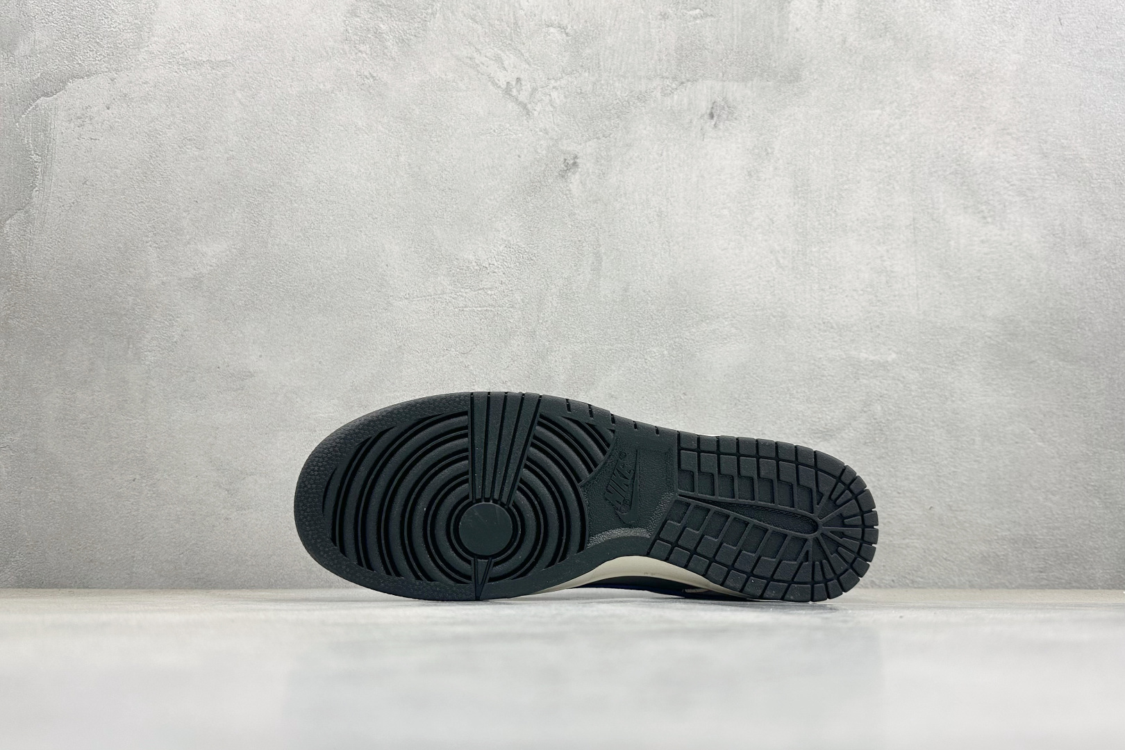 280 Nike Dunk Low Retro 北面联名 周年高端定制 低帮休闲板鞋 TX1688-018-Chinese UA Cheap High Quatity Brand Clothes Bags handbags Sneakers wholesale wholesaler seller from China Factory suppliers Fashion Clothing Shoes best Quality Beautiful Price 280 Nike Dunk Low Retro 北面联名 周年高端定制 低帮休闲板鞋 TX1688-018