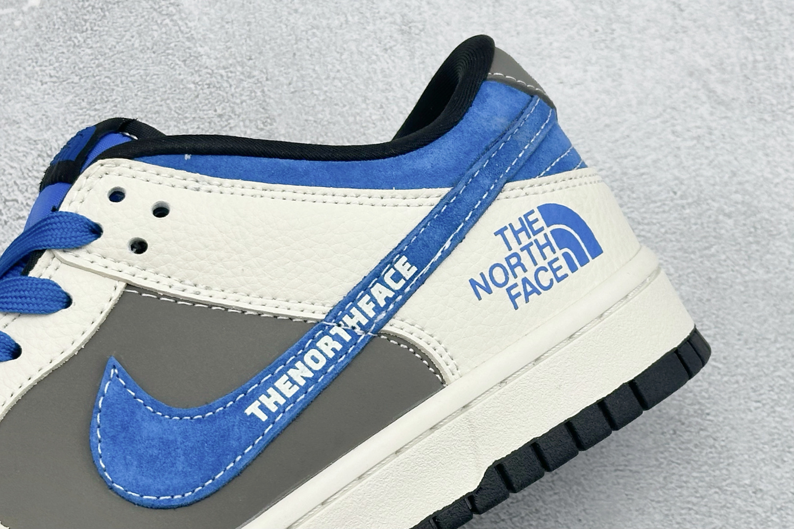 280 Nike Dunk Low Retro 北面联名 周年高端定制 低帮休闲板鞋 TX1688-018-Chinese UA Cheap High Quatity Brand Clothes Bags handbags Sneakers wholesale wholesaler seller from China Factory suppliers Fashion Clothing Shoes best Quality Beautiful Price 280 Nike Dunk Low Retro 北面联名 周年高端定制 低帮休闲板鞋 TX1688-018