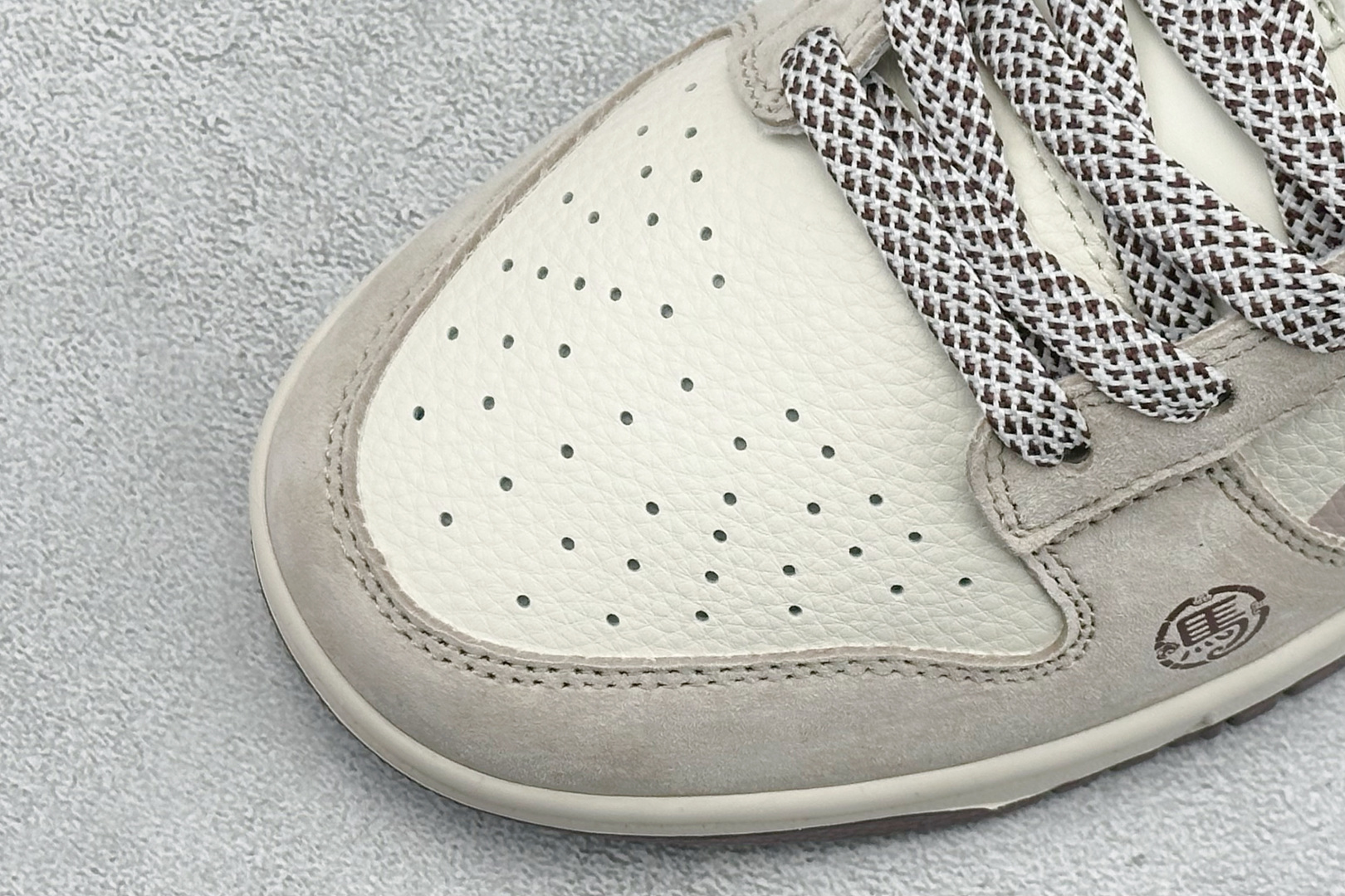 260 Nike Dunk Low Retro 马年限定 周年高端定制 低帮休闲板鞋 XT6998-112-Chinese UA Cheap High Quatity Brand Clothes Bags handbags Sneakers wholesale wholesaler seller from China Factory suppliers Fashion Clothing Shoes best Quality Beautiful Price 260 Nike Dunk Low Retro 马年限定 周年高端定制 低帮休闲板鞋 XT6998-112