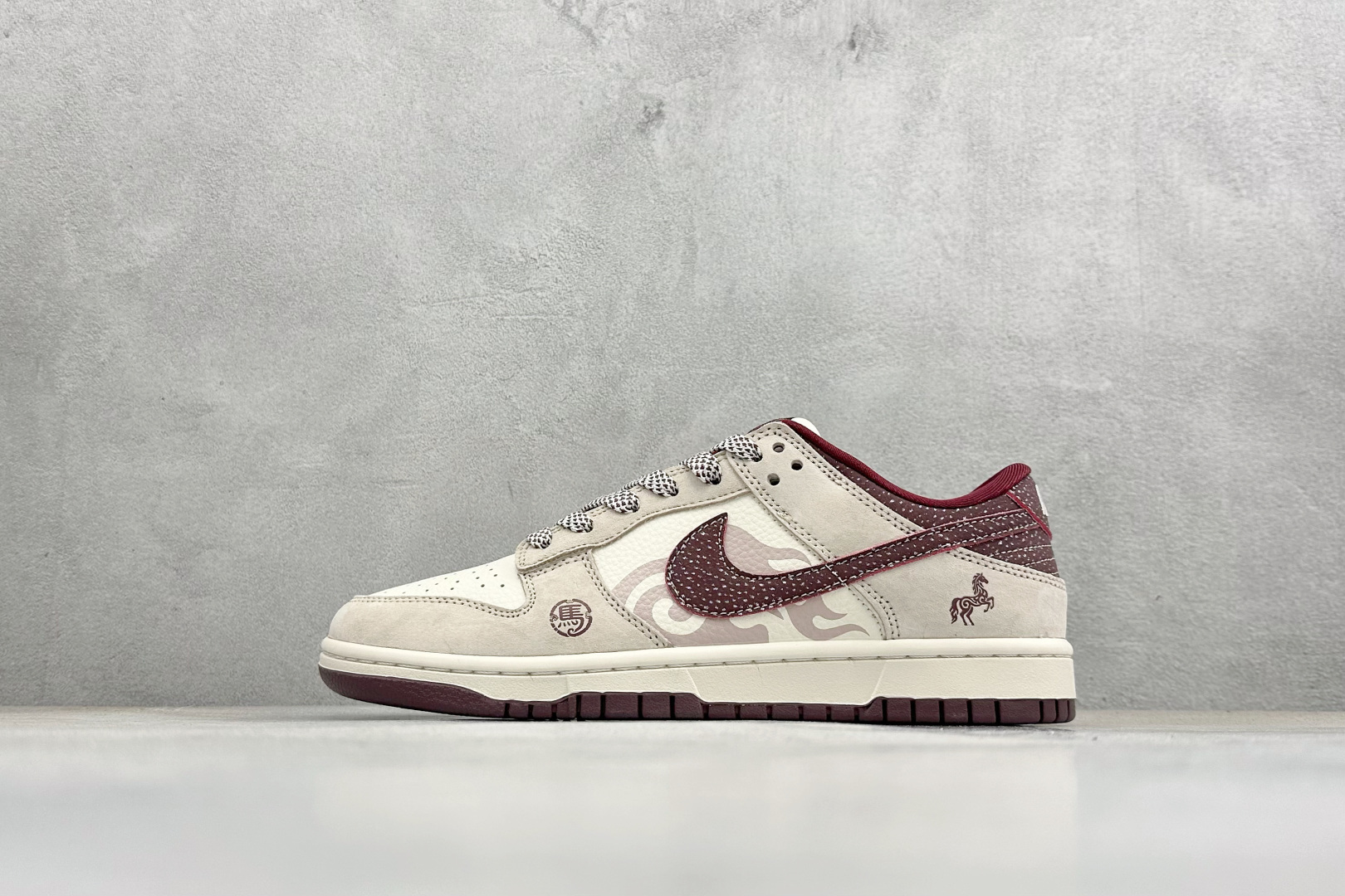 260 Nike Dunk Low Retro 马年限定 周年高端定制 低帮休闲板鞋 XT6998-112-Chinese UA Cheap High Quatity Brand Clothes Bags handbags Sneakers wholesale wholesaler seller from China Factory suppliers Fashion Clothing Shoes best Quality Beautiful Price 260 Nike Dunk Low Retro 马年限定 周年高端定制 低帮休闲板鞋 XT6998-112