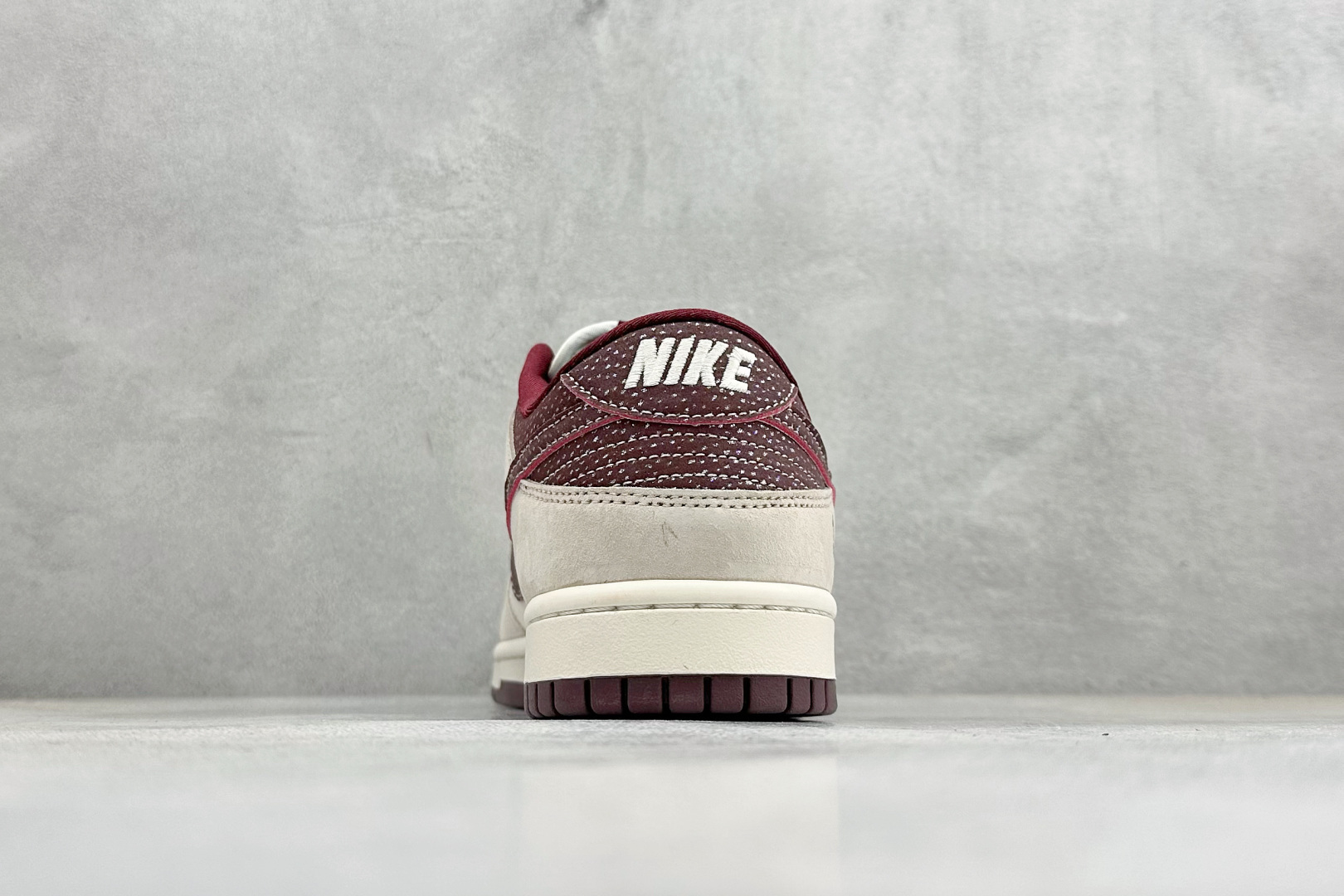 260 Nike Dunk Low Retro 马年限定 周年高端定制 低帮休闲板鞋 XT6998-112-Chinese UA Cheap High Quatity Brand Clothes Bags handbags Sneakers wholesale wholesaler seller from China Factory suppliers Fashion Clothing Shoes best Quality Beautiful Price 260 Nike Dunk Low Retro 马年限定 周年高端定制 低帮休闲板鞋 XT6998-112