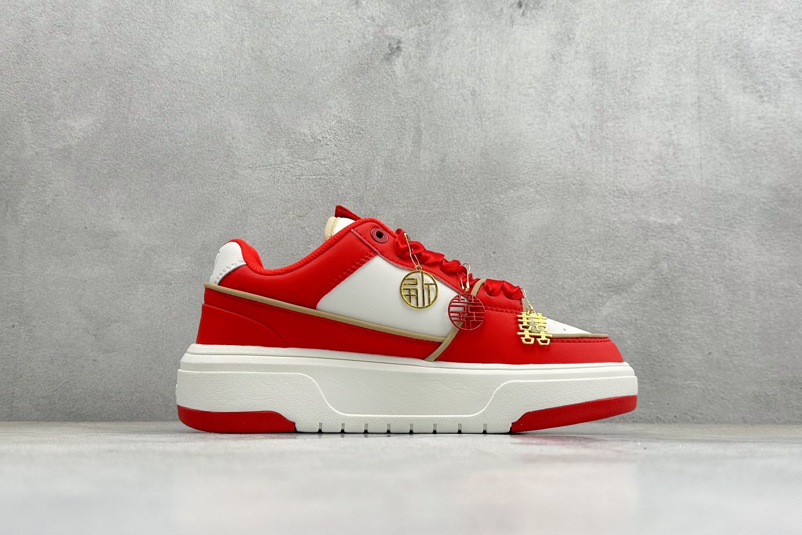 230 马年限定 MLB NY 印花网红学长鞋 内增高6cm 3ASXCA12N-Chinese UA Cheap High Quatity Brand Clothes Bags handbags Sneakers wholesale wholesaler seller from China Factory suppliers Fashion Clothing Shoes best Quality Beautiful Price 230 马年限定 MLB NY 印花网红学长鞋 内增高6cm 3ASXCA12N