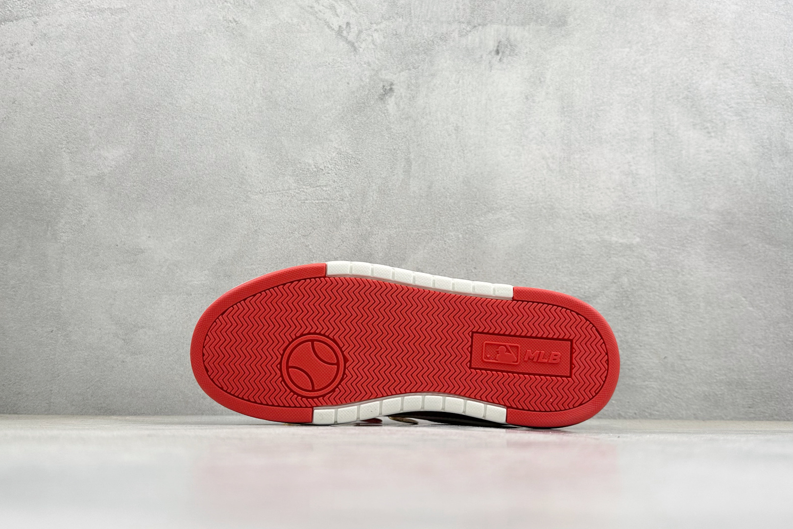 230 马年限定 MLB NY 印花网红学长鞋 内增高6cm 3ASXCA12N-Chinese UA Cheap High Quatity Brand Clothes Bags handbags Sneakers wholesale wholesaler seller from China Factory suppliers Fashion Clothing Shoes best Quality Beautiful Price 230 马年限定 MLB NY 印花网红学长鞋 内增高6cm 3ASXCA12N