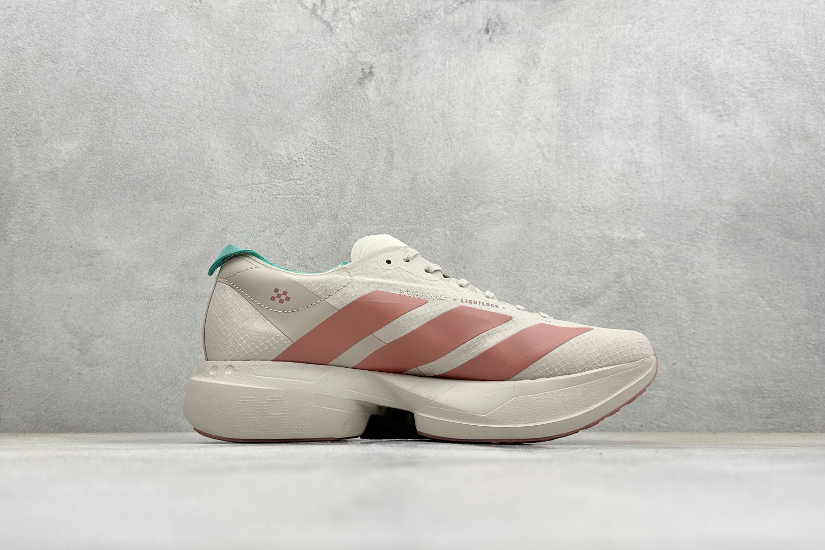 190 Adidas Adizero Adios 4 M 阿迪透气轻盈低帮跑步鞋 HQ0098