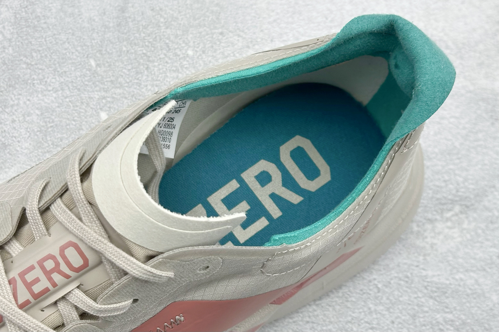 190 Adidas Adizero Adios 4 M 阿迪透气轻盈低帮跑步鞋 HQ0098