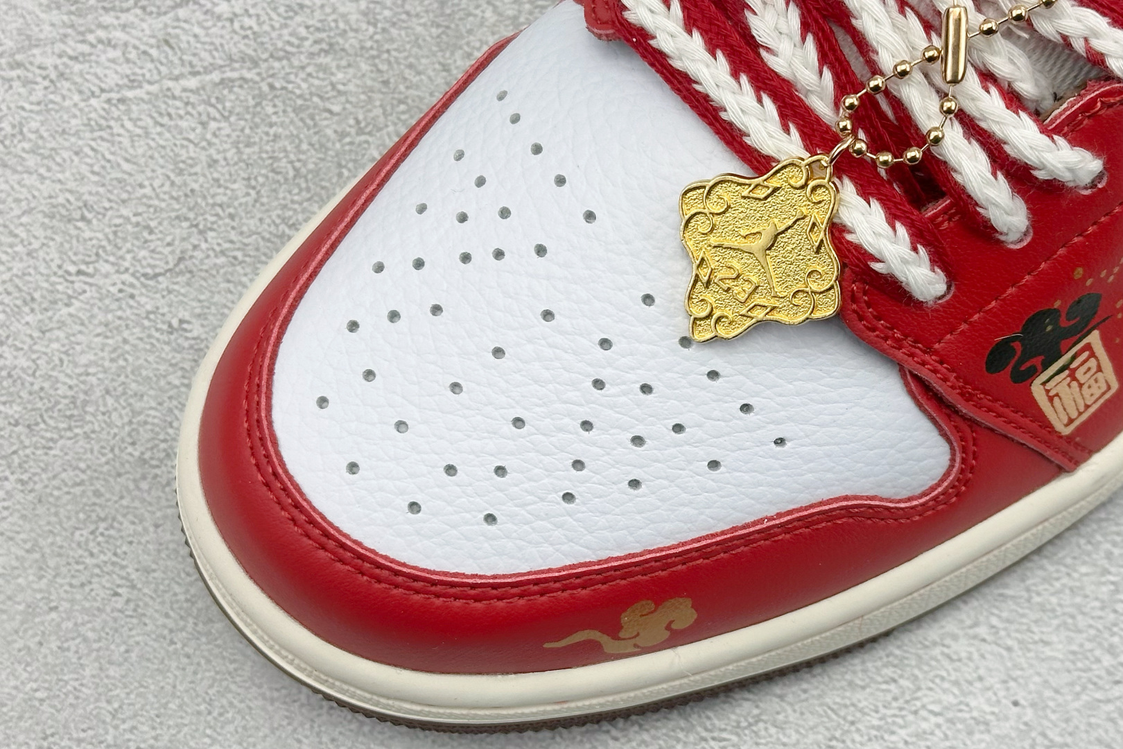 180 Air Jordan 1 x Travis Scott AJ1倒勾 乔一倒钩 马年限定 CNY新年款 耐克 低帮文化篮球鞋 IQ5321-121-Chinese UA Cheap High Quatity Brand Clothes Bags handbags Sneakers wholesale wholesaler seller from China Factory suppliers Fashion Clothing Shoes best Quality Beautiful Price 180 Air Jordan 1 x Travis Scott AJ1倒勾 乔一倒钩 马年限定 CNY新年款 耐克 低帮文化篮球鞋 IQ5321-121