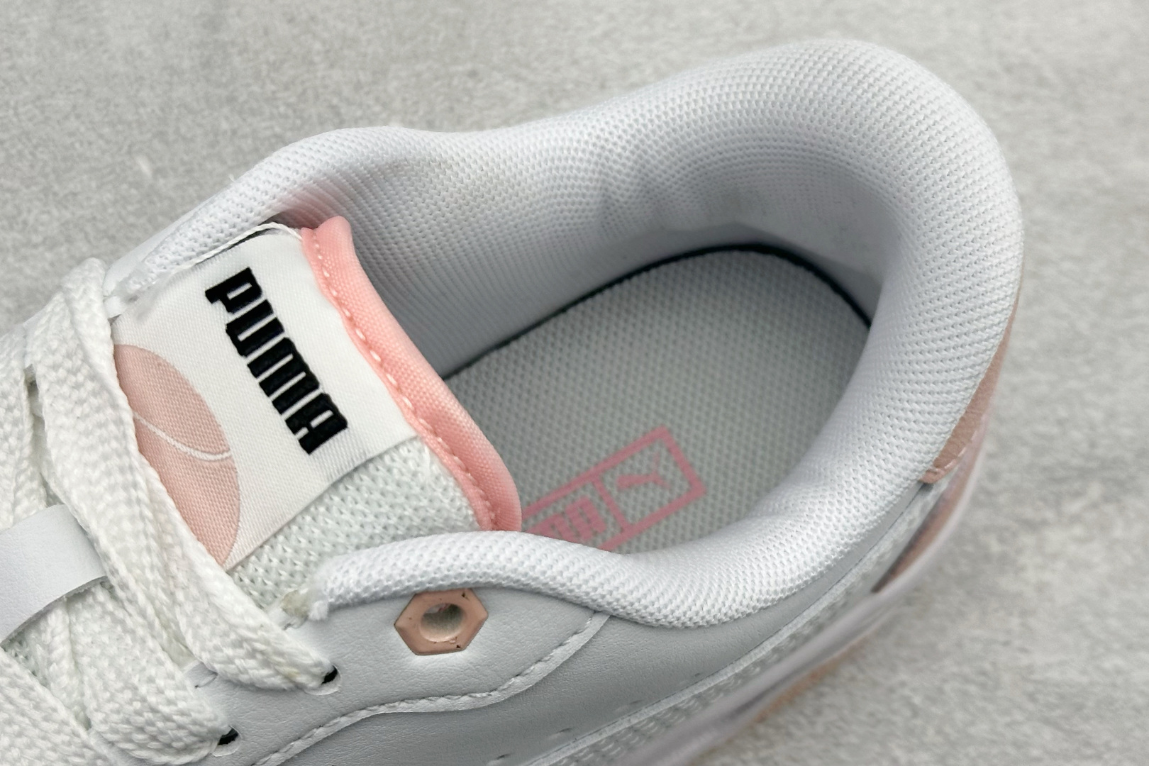150 PUMA彪马 CA Match Court 休闲经典简约复古低帮板鞋 308621-04-Chinese UA Cheap High Quatity Brand Clothes Bags handbags Sneakers wholesale wholesaler seller from China Factory suppliers Fashion Clothing Shoes best Quality Beautiful Price 150 PUMA彪马 CA Match Court 休闲经典简约复古低帮板鞋 308621-04