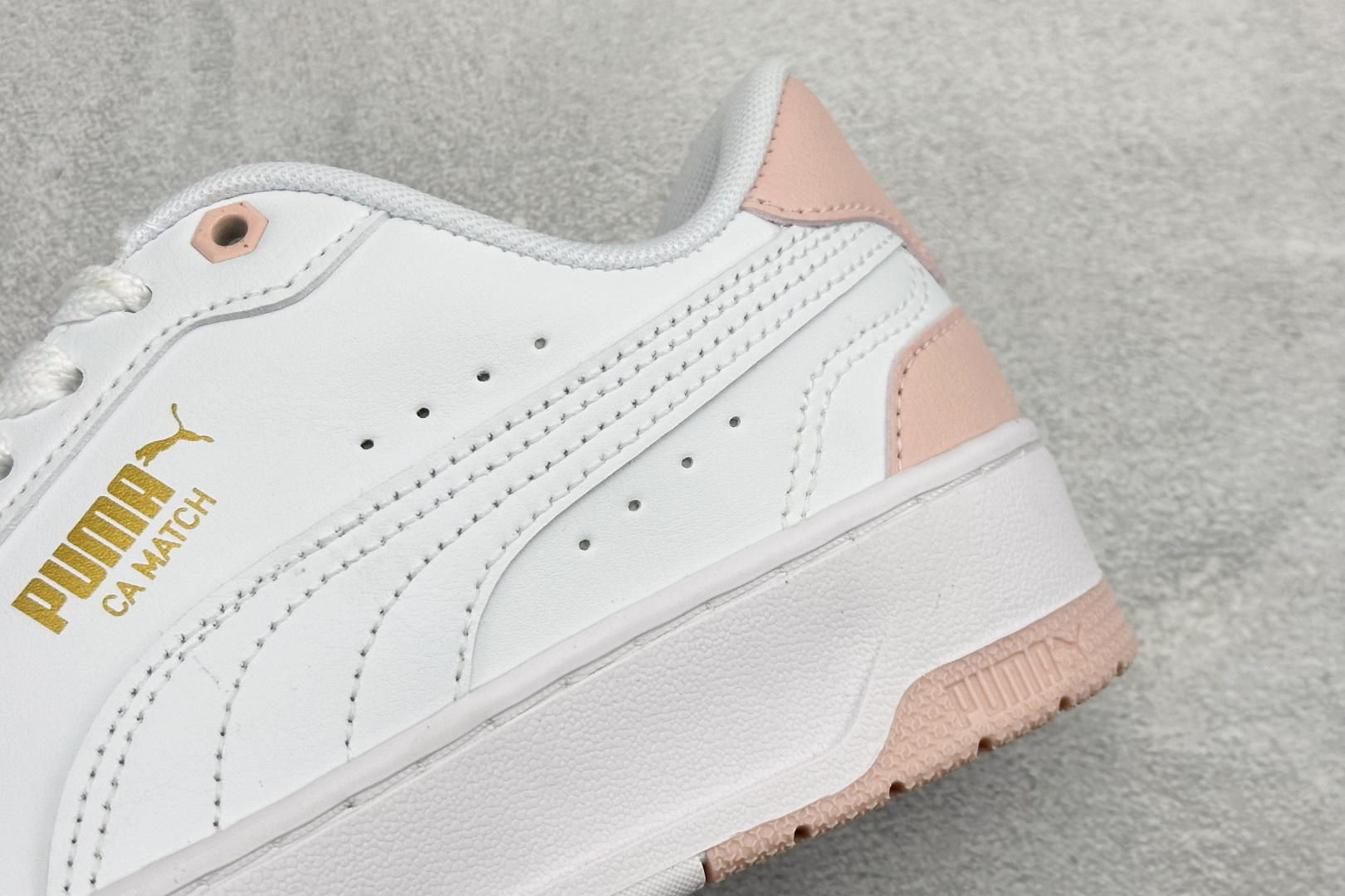 150 PUMA彪马 CA Match Court 休闲经典简约复古低帮板鞋 308621-04-Chinese UA Cheap High Quatity Brand Clothes Bags handbags Sneakers wholesale wholesaler seller from China Factory suppliers Fashion Clothing Shoes best Quality Beautiful Price 150 PUMA彪马 CA Match Court 休闲经典简约复古低帮板鞋 308621-04