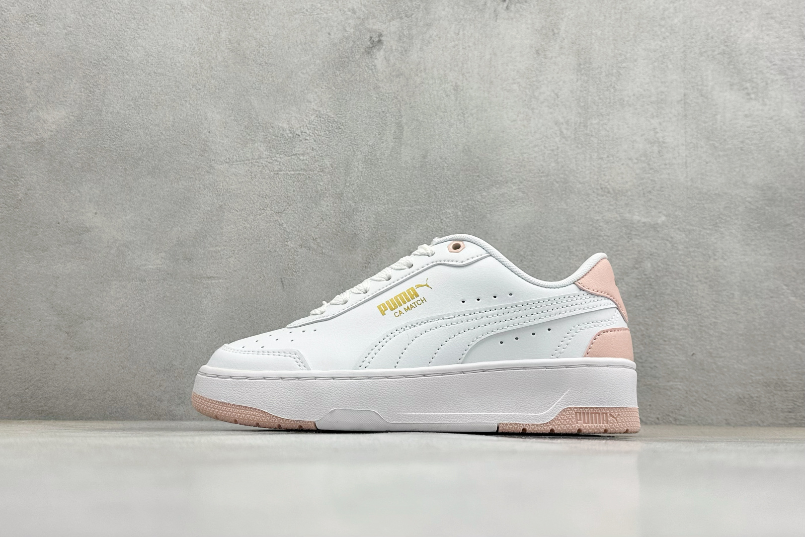 150 PUMA彪马 CA Match Court 休闲经典简约复古低帮板鞋 308621-04-Chinese UA Cheap High Quatity Brand Clothes Bags handbags Sneakers wholesale wholesaler seller from China Factory suppliers Fashion Clothing Shoes best Quality Beautiful Price 150 PUMA彪马 CA Match Court 休闲经典简约复古低帮板鞋 308621-04