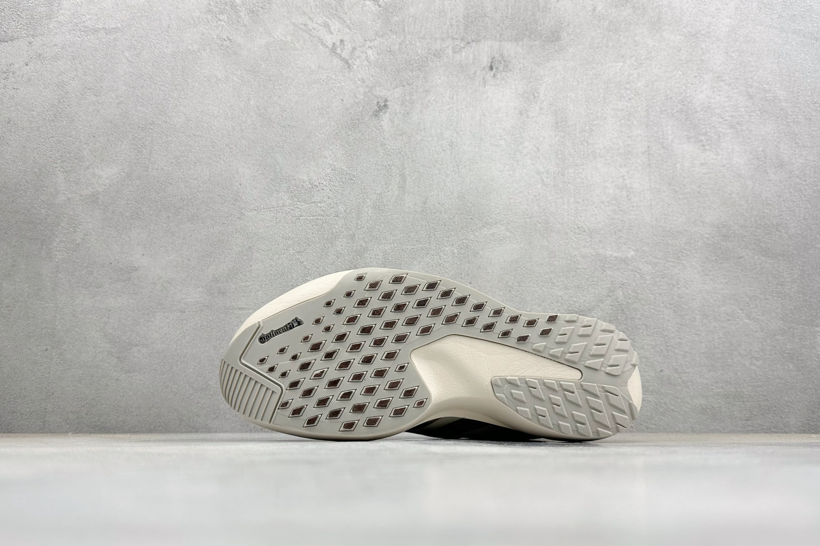 200 TY版AD ADIZERO EVO SL ATR 阿迪超轻透气缓震跑鞋 KK2722-Chinese UA Cheap High Quatity Brand Clothes Bags handbags Sneakers wholesale wholesaler seller from China Factory suppliers Fashion Clothing Shoes best Quality Beautiful Price 200 TY版AD ADIZERO EVO SL ATR 阿迪超轻透气缓震跑鞋 KK2722