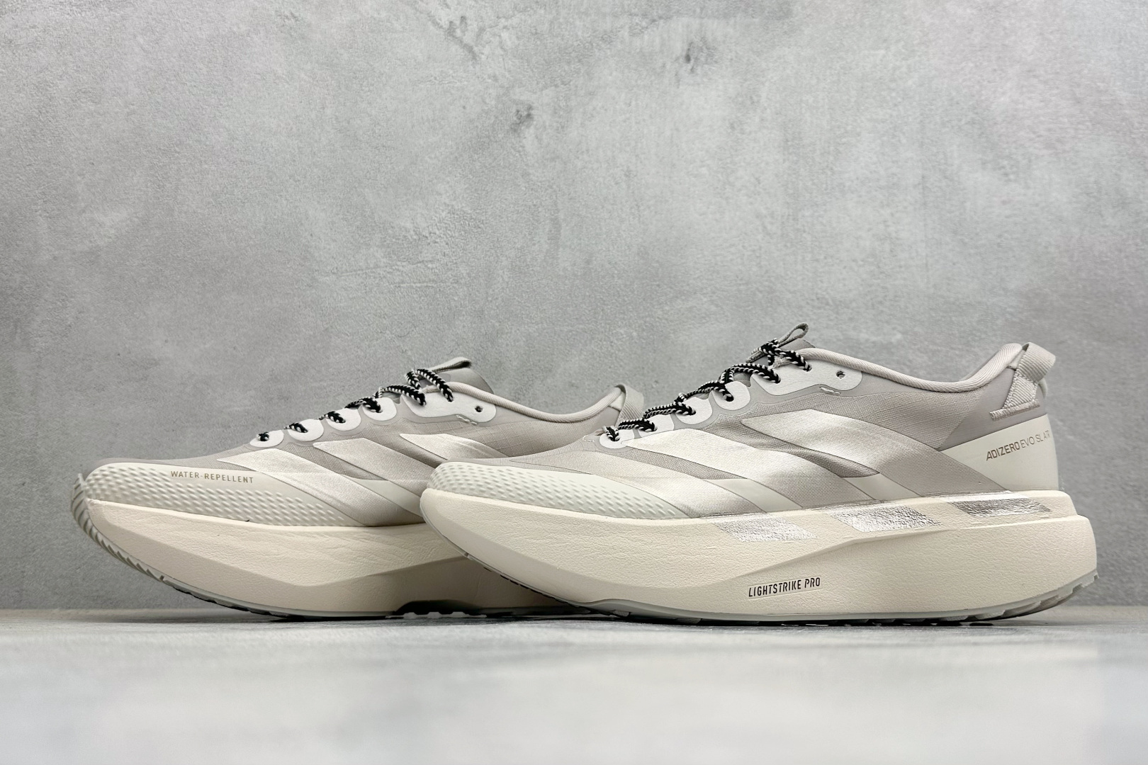 200 TY版AD ADIZERO EVO SL ATR 阿迪超轻透气缓震跑鞋 KK2722-Chinese UA Cheap High Quatity Brand Clothes Bags handbags Sneakers wholesale wholesaler seller from China Factory suppliers Fashion Clothing Shoes best Quality Beautiful Price 200 TY版AD ADIZERO EVO SL ATR 阿迪超轻透气缓震跑鞋 KK2722