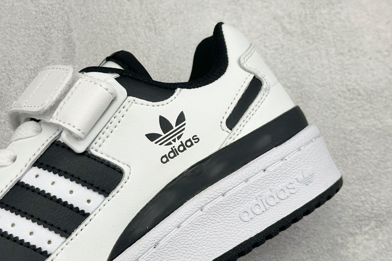 160 HX版AD Forum 84 Low 低帮百搭潮流休闲运动板鞋 FY7757-Chinese UA Cheap High Quatity Brand Clothes Bags handbags Sneakers wholesale wholesaler seller from China Factory suppliers Fashion Clothing Shoes best Quality Beautiful Price 160 HX版AD Forum 84 Low 低帮百搭潮流休闲运动板鞋 FY7757
