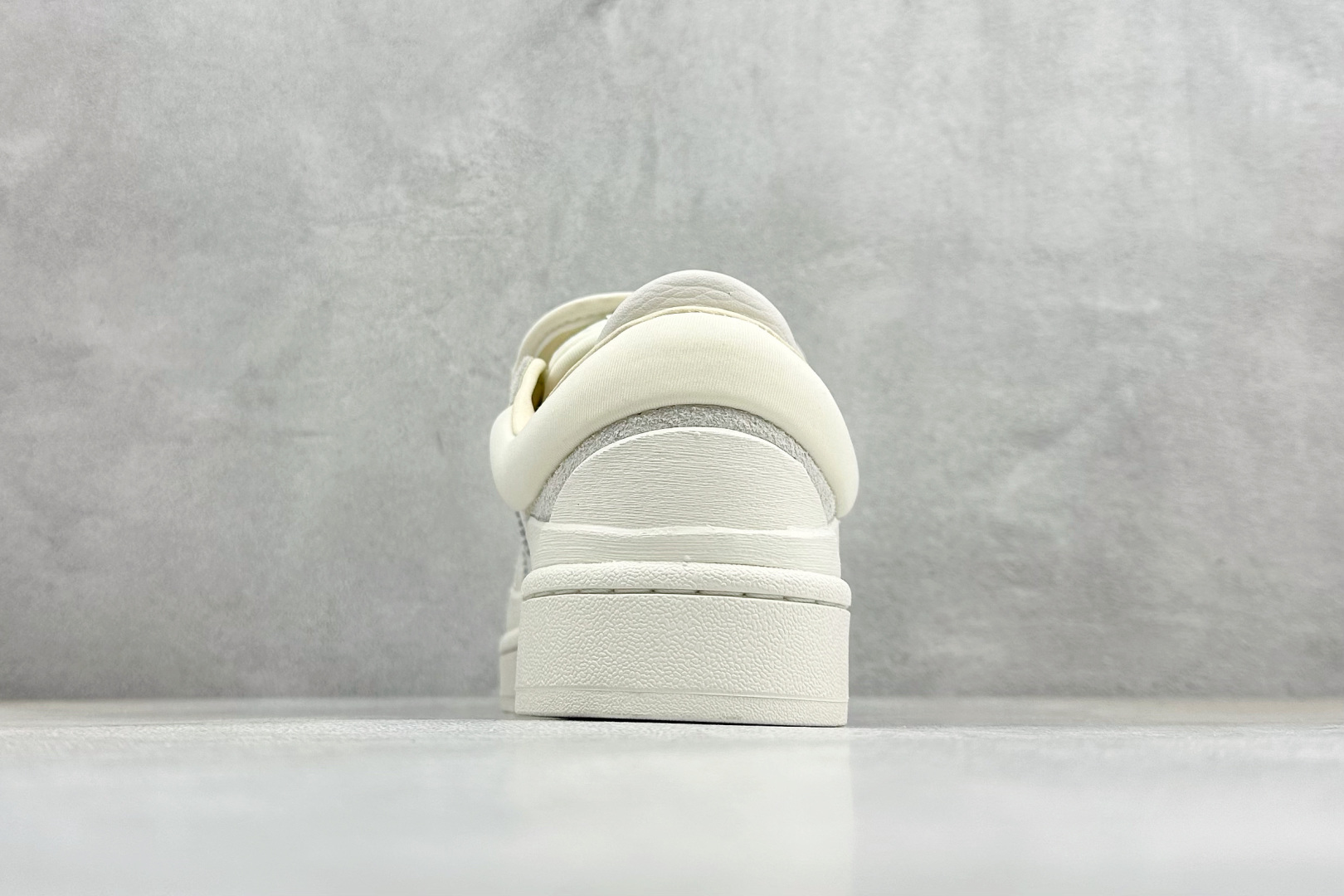 200 TG版Bad Bunny x Adidas Originals Forum Low 坏痞兔联名 低帮百搭潮流休闲运动板鞋 FZ5823-Chinese UA Cheap High Quatity Brand Clothes Bags handbags Sneakers wholesale wholesaler seller from China Factory suppliers Fashion Clothing Shoes best Quality Beautiful Price 200 TG版Bad Bunny x Adidas Originals Forum Low 坏痞兔联名 低帮百搭潮流休闲运动板鞋 FZ5823