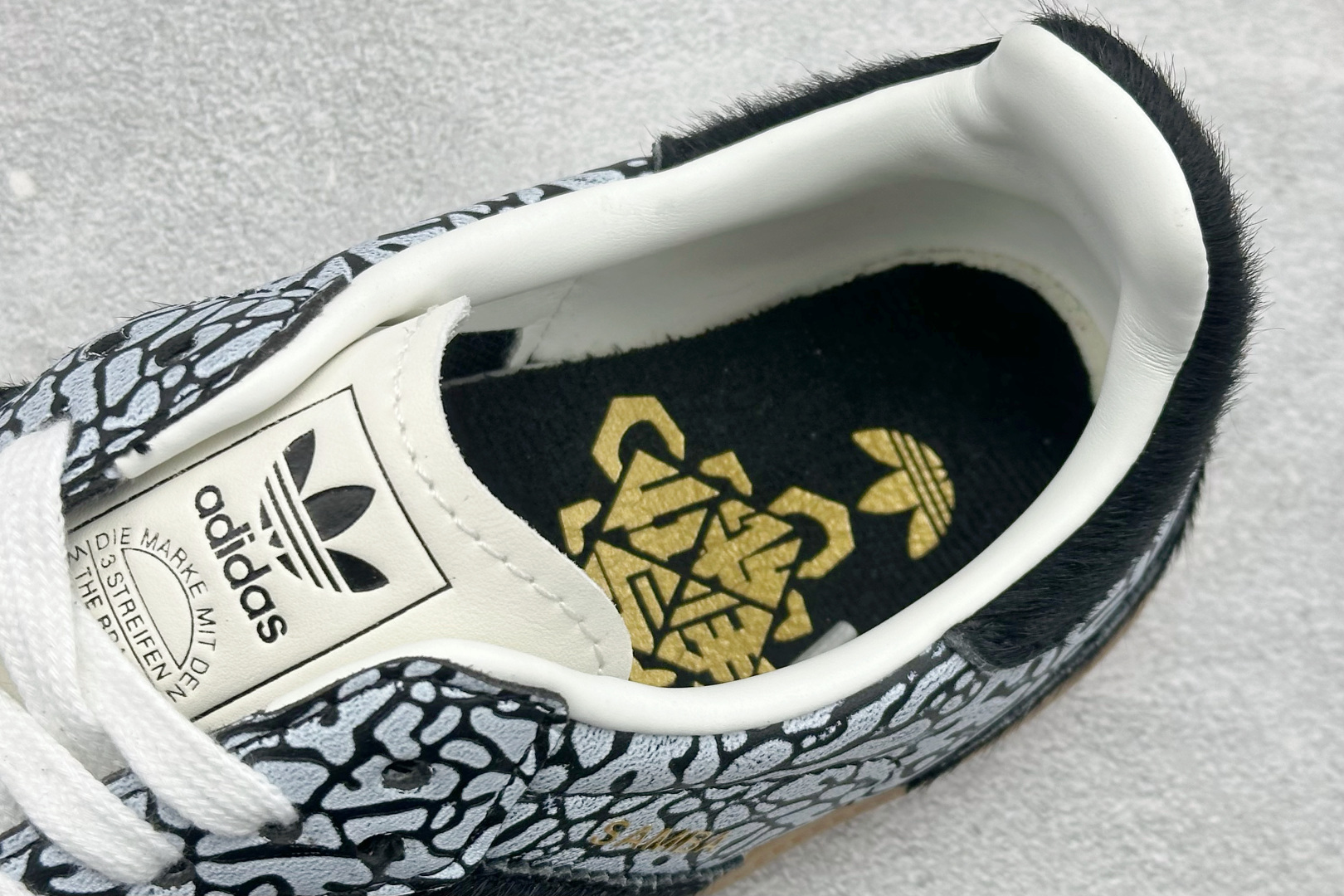 180 HZ版Adidas Originals Samba 阿迪达斯三叶草 桑巴舞系列绅士德训足球风百搭低帮休闲运动板鞋 JR8742-Chinese UA Cheap High Quatity Brand Clothes Bags handbags Sneakers wholesale wholesaler seller from China Factory suppliers Fashion Clothing Shoes best Quality Beautiful Price 180 HZ版Adidas Originals Samba 阿迪达斯三叶草 桑巴舞系列绅士德训足球风百搭低帮休闲运动板鞋 JR8742