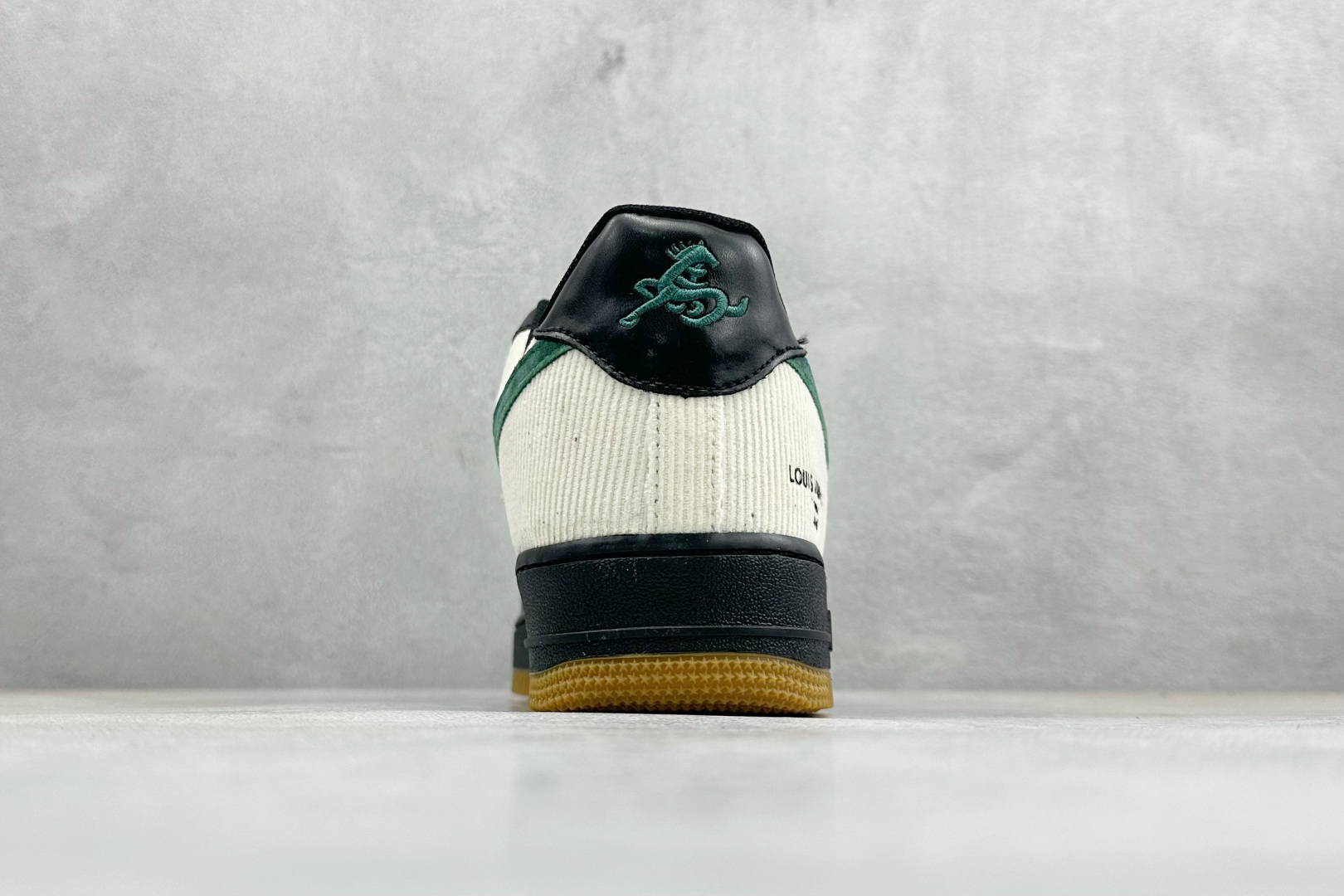 260 SC版Nike Air Force 1'07 Low 马年限定 黑松奶霜 空军一号低帮休闲板鞋 XY9025-005-Chinese UA Cheap High Quatity Brand Clothes Bags handbags Sneakers wholesale wholesaler seller from China Factory suppliers Fashion Clothing Shoes best Quality Beautiful Price 260 SC版Nike Air Force 1'07 Low 马年限定 黑松奶霜 空军一号低帮休闲板鞋 XY9025-005