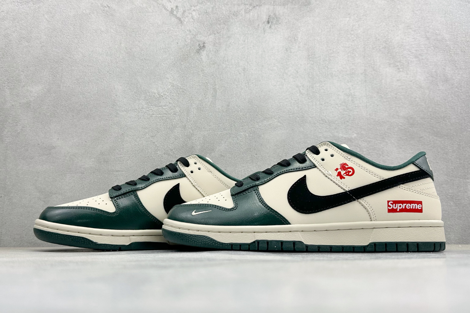 280 SC版Nike SB Dunk Low 马年限定 苔绿奶杏 高端定制 低帮休闲板鞋 NH0601-483-Chinese UA Cheap High Quatity Brand Clothes Bags handbags Sneakers wholesale wholesaler seller from China Factory suppliers Fashion Clothing Shoes best Quality Beautiful Price 280 SC版Nike SB Dunk Low 马年限定 苔绿奶杏 高端定制 低帮休闲板鞋 NH0601-483
