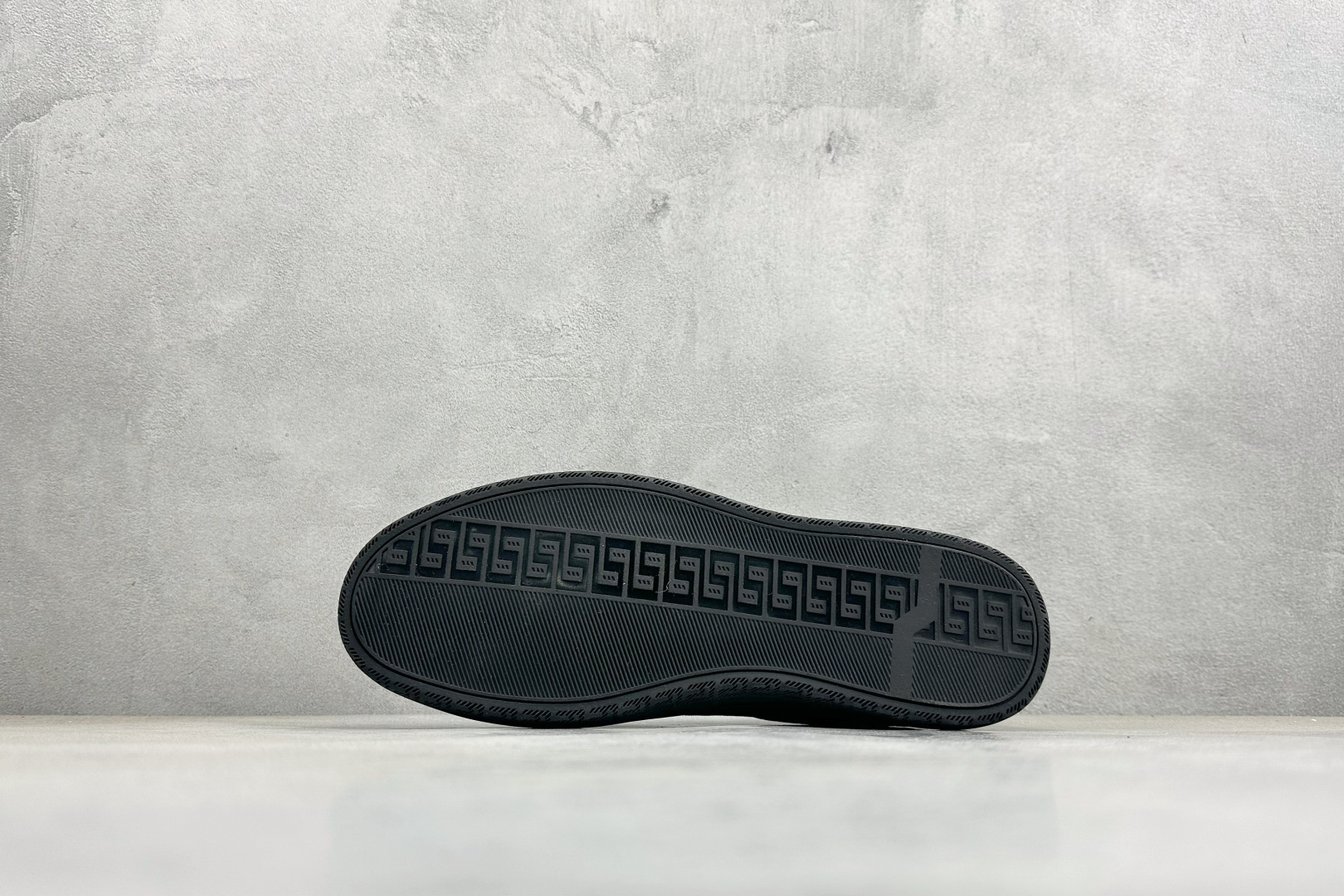 300 Ecco爱步 柔酷8号健步系列休闲板鞋 583207-01001-Chinese UA Cheap High Quatity Brand Clothes Bags handbags Sneakers wholesale wholesaler seller from China Factory suppliers Fashion Clothing Shoes best Quality Beautiful Price 300 Ecco爱步 柔酷8号健步系列休闲板鞋 583207-01001