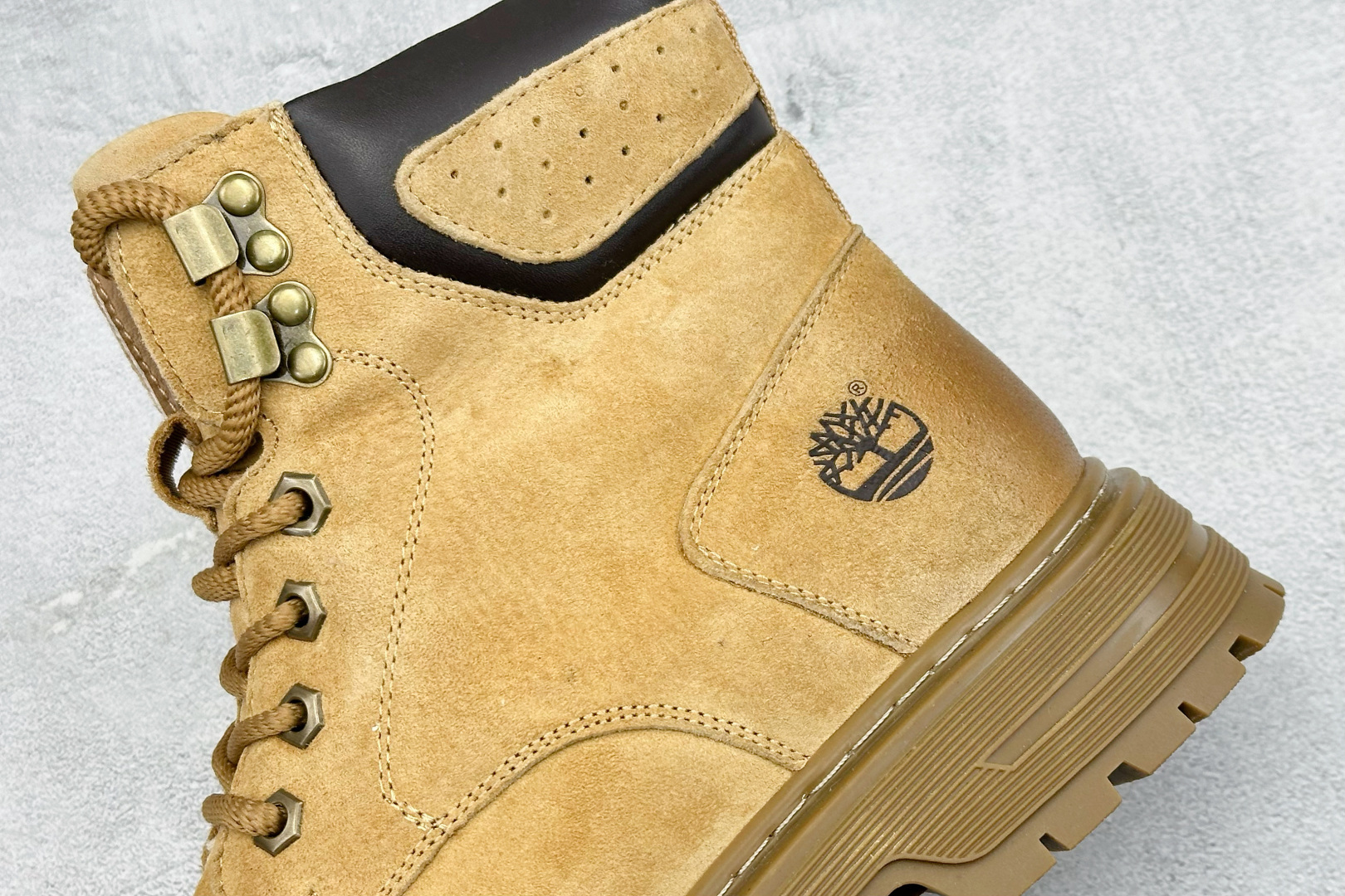 240 Timberland添柏岚/天伯伦 秋冬新品（毛绒内里保暖锁热）秋冬必备户外休闲大黄靴系列 TB10059