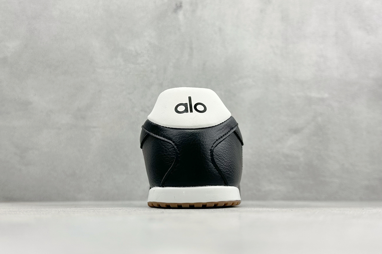 170 Alo Yoga Sunset Sneaker 徳训生活休闲鞋 A0891U-Chinese UA Cheap High Quatity Brand Clothes Bags handbags Sneakers wholesale wholesaler seller from China Factory suppliers Fashion Clothing Shoes best Quality Beautiful Price 170 Alo Yoga Sunset Sneaker 徳训生活休闲鞋 A0891U
