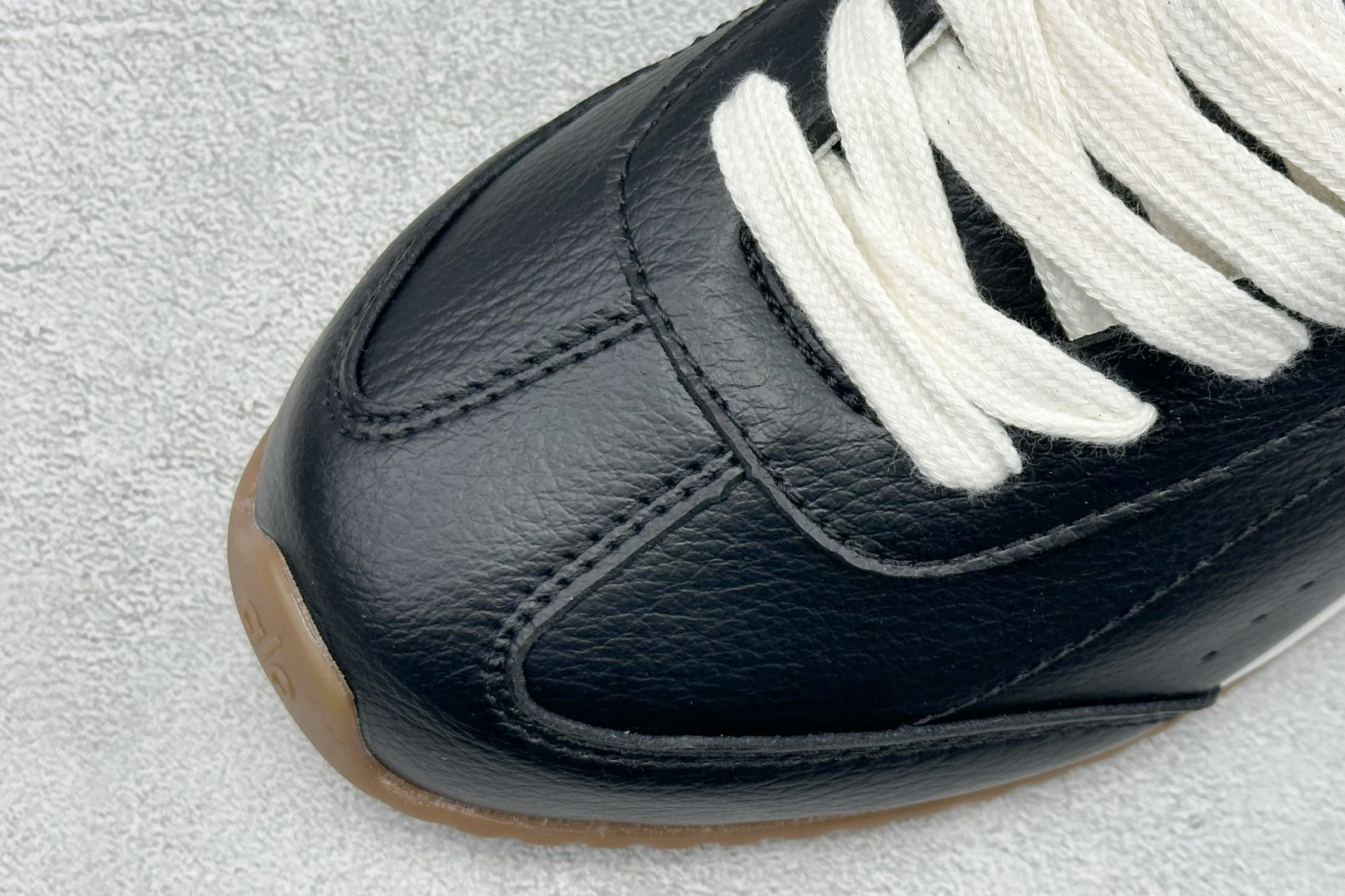 170 Alo Yoga Sunset Sneaker 徳训生活休闲鞋 A0891U-Chinese UA Cheap High Quatity Brand Clothes Bags handbags Sneakers wholesale wholesaler seller from China Factory suppliers Fashion Clothing Shoes best Quality Beautiful Price 170 Alo Yoga Sunset Sneaker 徳训生活休闲鞋 A0891U