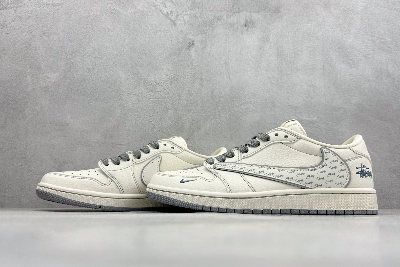 Travis Scott x Fragment Design x Air Jordan 1 Low SP AJ1 乔1联名款 低帮文化休闲板鞋 HH7518-085
