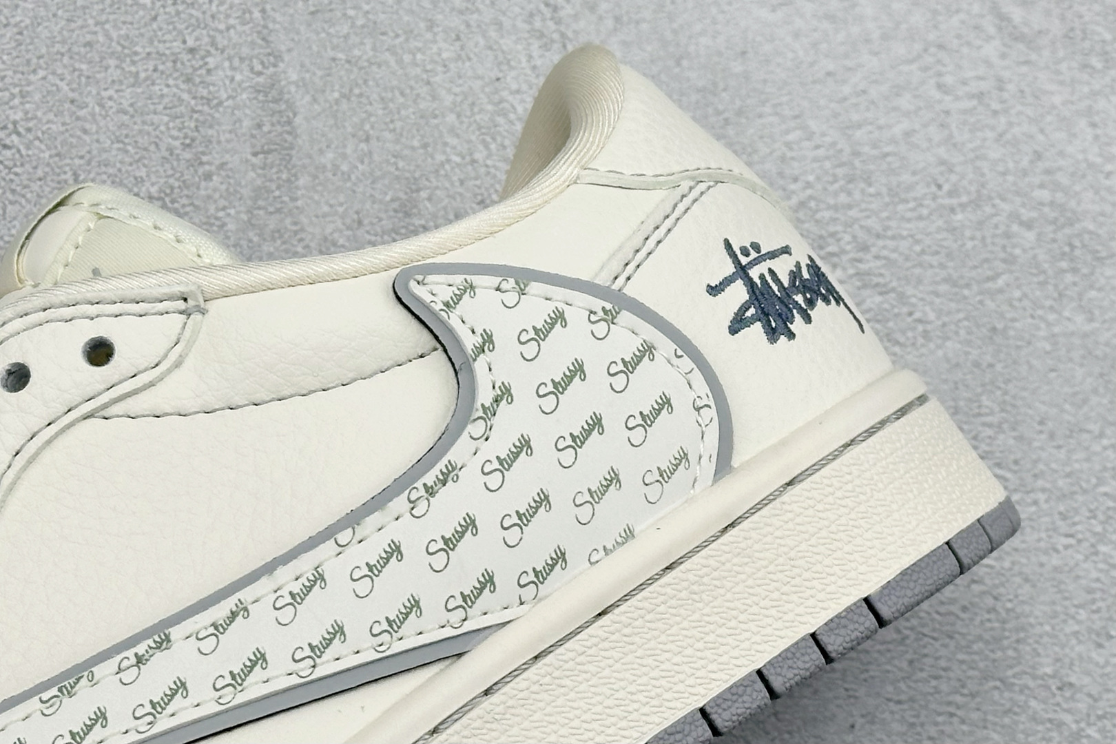 Travis Scott x Fragment Design x Air Jordan 1 Low SP AJ1 乔1联名款 低帮文化休闲板鞋 HH7518-085