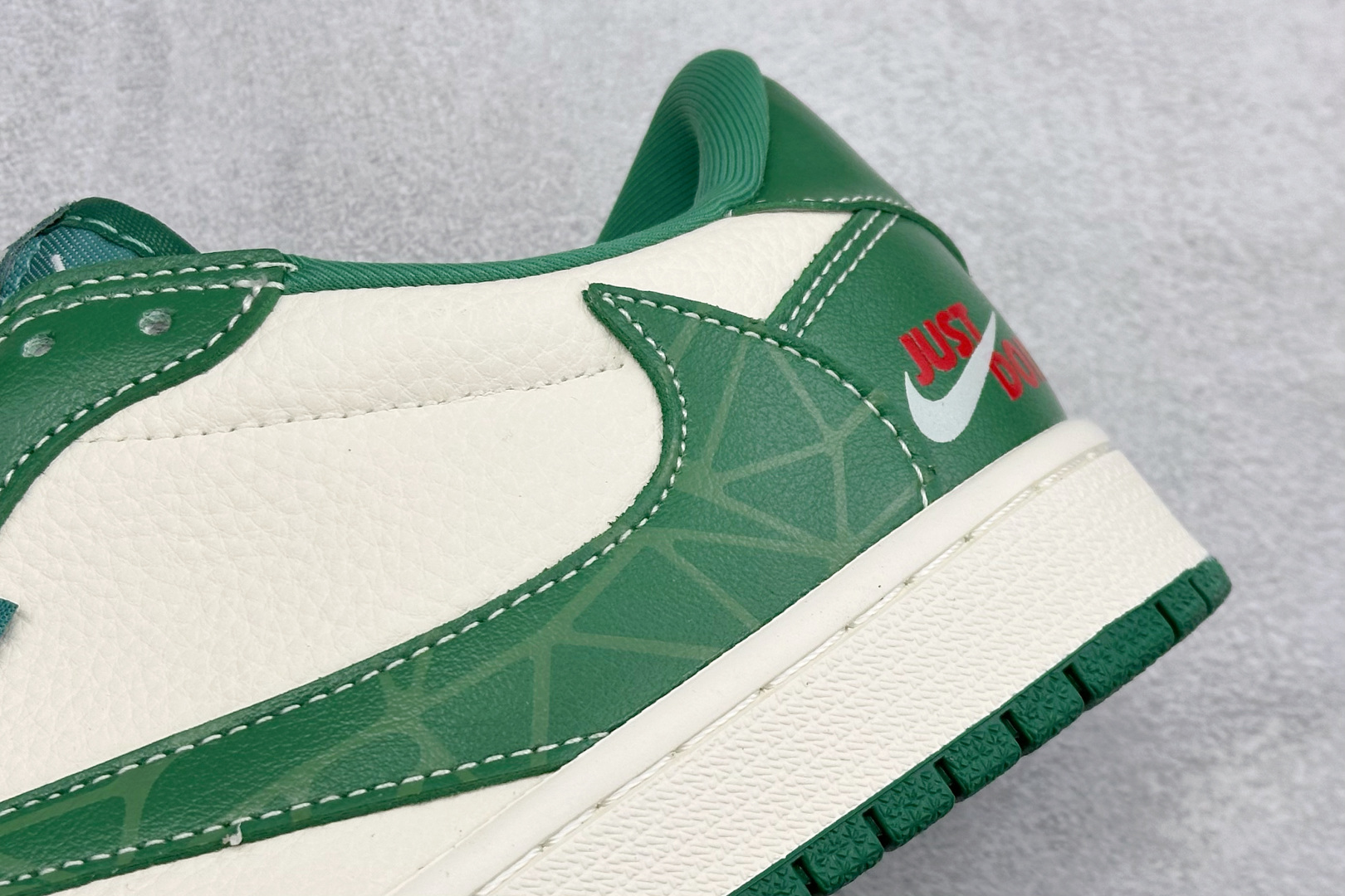 280 Travis Scott x Fragment Design x Air Jordan 1 Low SP AJ1 乔1米绿 低帮文化休闲板鞋 LD2028-069-Chinese UA Cheap High Quatity Brand Clothes Bags handbags Sneakers wholesale wholesaler seller from China Factory suppliers Fashion Clothing Shoes best Quality Beautiful Price 280 Travis Scott x Fragment Design x Air Jordan 1 Low SP AJ1 乔1米绿 低帮文化休闲板鞋 LD2028-069