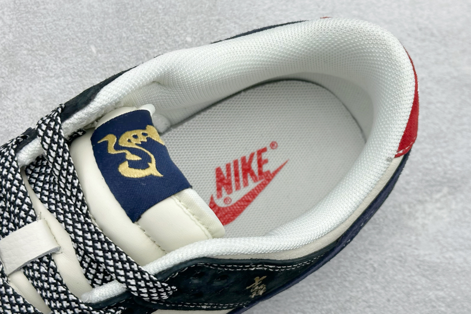 260 Nike Dunk Low Retro 马年限定 周年高端定制 低帮休闲板鞋 FC1688-256-Chinese UA Cheap High Quatity Brand Clothes Bags handbags Sneakers wholesale wholesaler seller from China Factory suppliers Fashion Clothing Shoes best Quality Beautiful Price 260 Nike Dunk Low Retro 马年限定 周年高端定制 低帮休闲板鞋 FC1688-256