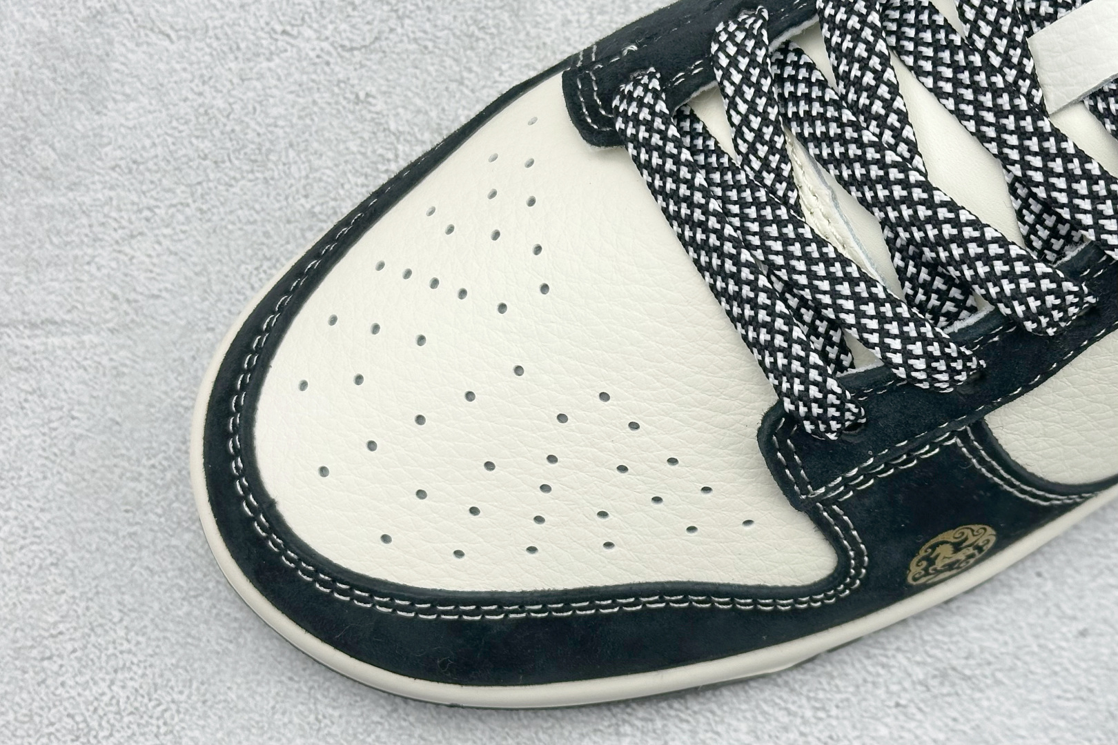 260 Nike Dunk Low Retro 马年限定 周年高端定制 低帮休闲板鞋 FC1688-256-Chinese UA Cheap High Quatity Brand Clothes Bags handbags Sneakers wholesale wholesaler seller from China Factory suppliers Fashion Clothing Shoes best Quality Beautiful Price 260 Nike Dunk Low Retro 马年限定 周年高端定制 低帮休闲板鞋 FC1688-256