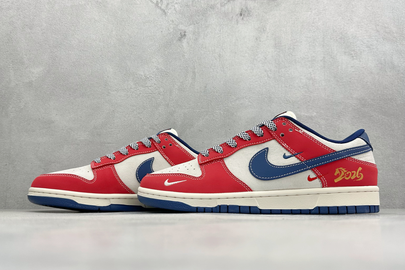 260 Nike Dunk Low Retro 马年限定 周年高端定制 低帮休闲板鞋 LX1988-817-Chinese UA Cheap High Quatity Brand Clothes Bags handbags Sneakers wholesale wholesaler seller from China Factory suppliers Fashion Clothing Shoes best Quality Beautiful Price 260 Nike Dunk Low Retro 马年限定 周年高端定制 低帮休闲板鞋 LX1988-817