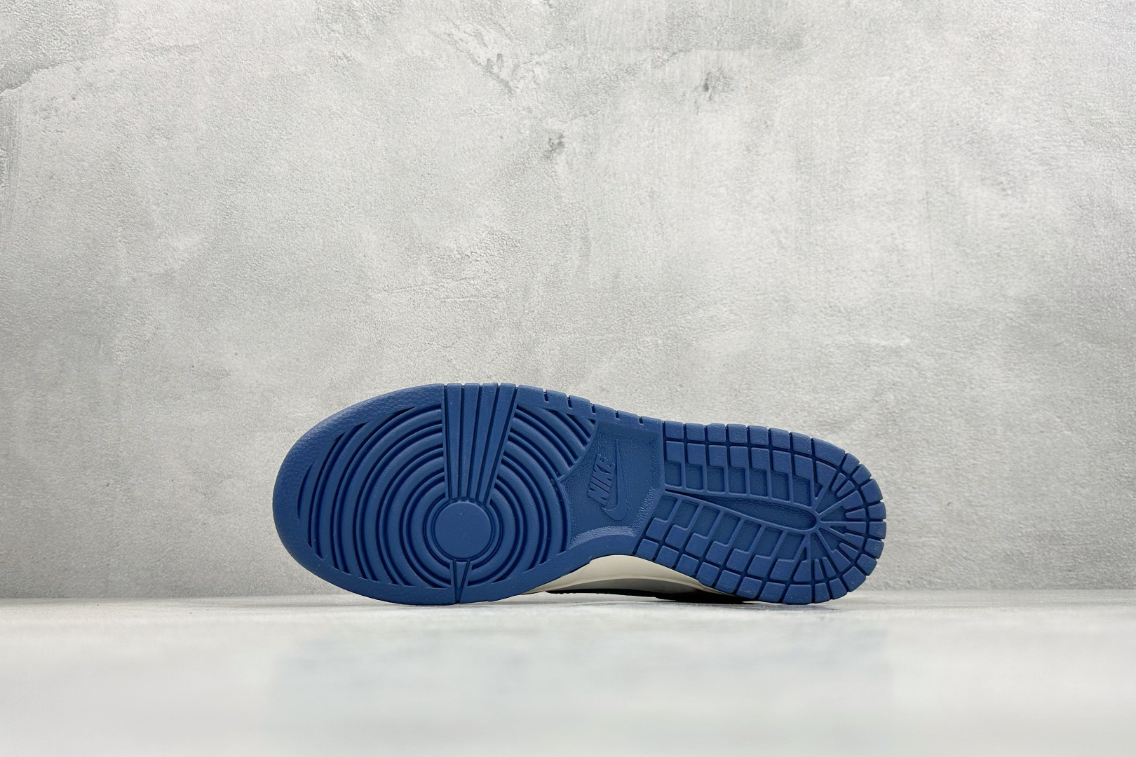 260 Nike Dunk Low Retro 马年限定 周年高端定制 低帮休闲板鞋 LX1988-817-Chinese UA Cheap High Quatity Brand Clothes Bags handbags Sneakers wholesale wholesaler seller from China Factory suppliers Fashion Clothing Shoes best Quality Beautiful Price 260 Nike Dunk Low Retro 马年限定 周年高端定制 低帮休闲板鞋 LX1988-817
