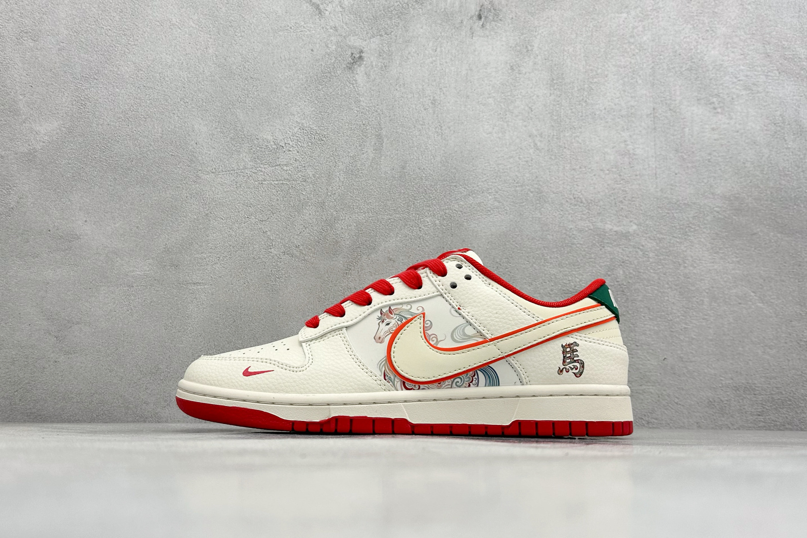 260 Nike Dunk Low Retro 马年限定 周年高端定制 低帮休闲板鞋 XT6988-110-Chinese UA Cheap High Quatity Brand Clothes Bags handbags Sneakers wholesale wholesaler seller from China Factory suppliers Fashion Clothing Shoes best Quality Beautiful Price 260 Nike Dunk Low Retro 马年限定 周年高端定制 低帮休闲板鞋 XT6988-110