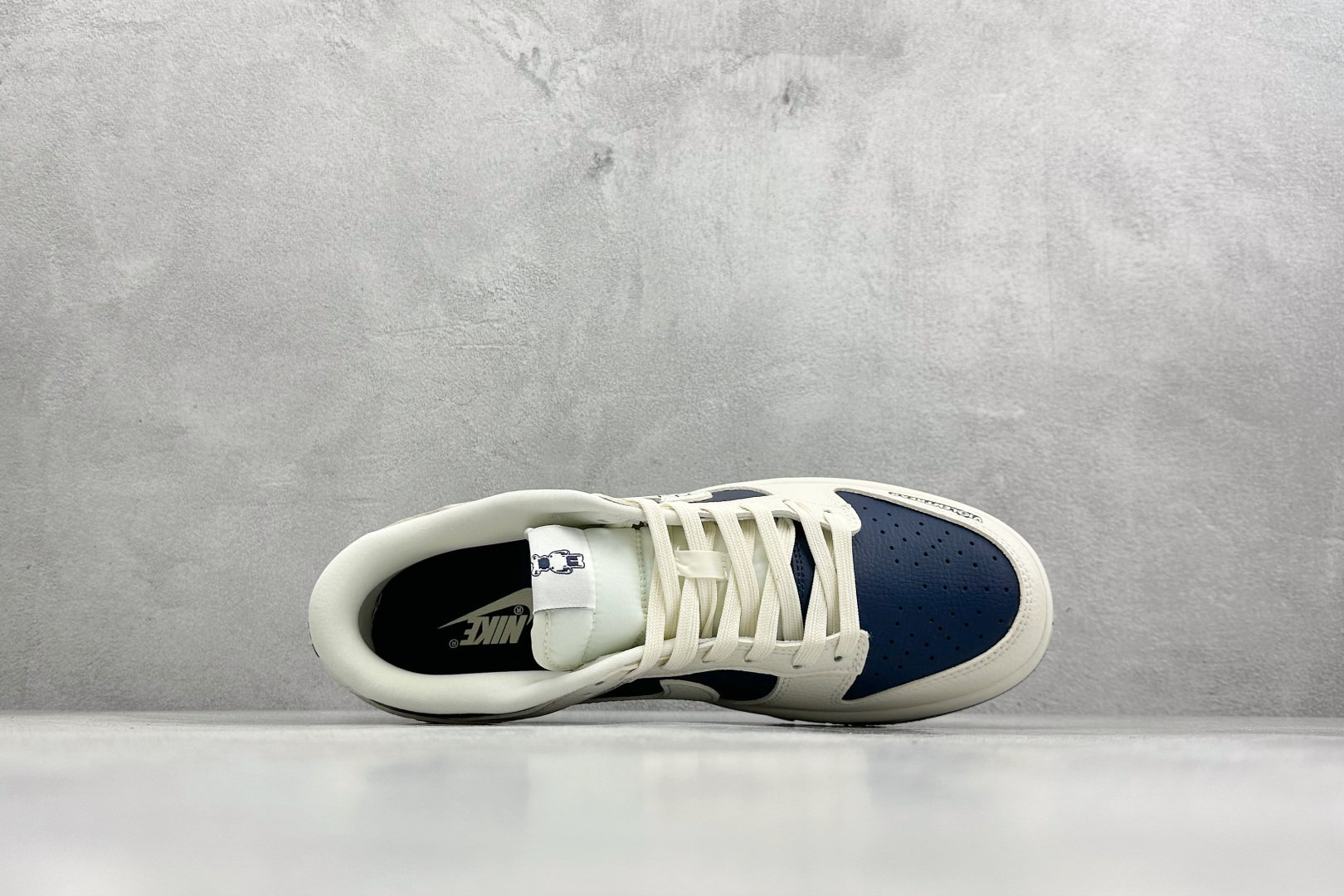 280 Nike SB Dunk Low“暴力熊联名限定------白藏蓝” #高端定制 低帮休闲板鞋 TX1688-012-Chinese UA Cheap High Quatity Brand Clothes Bags handbags Sneakers wholesale wholesaler seller from China Factory suppliers Fashion Clothing Shoes best Quality Beautiful Price 280 Nike SB Dunk Low“暴力熊联名限定------白藏蓝” #高端定制 低帮休闲板鞋 TX1688-012