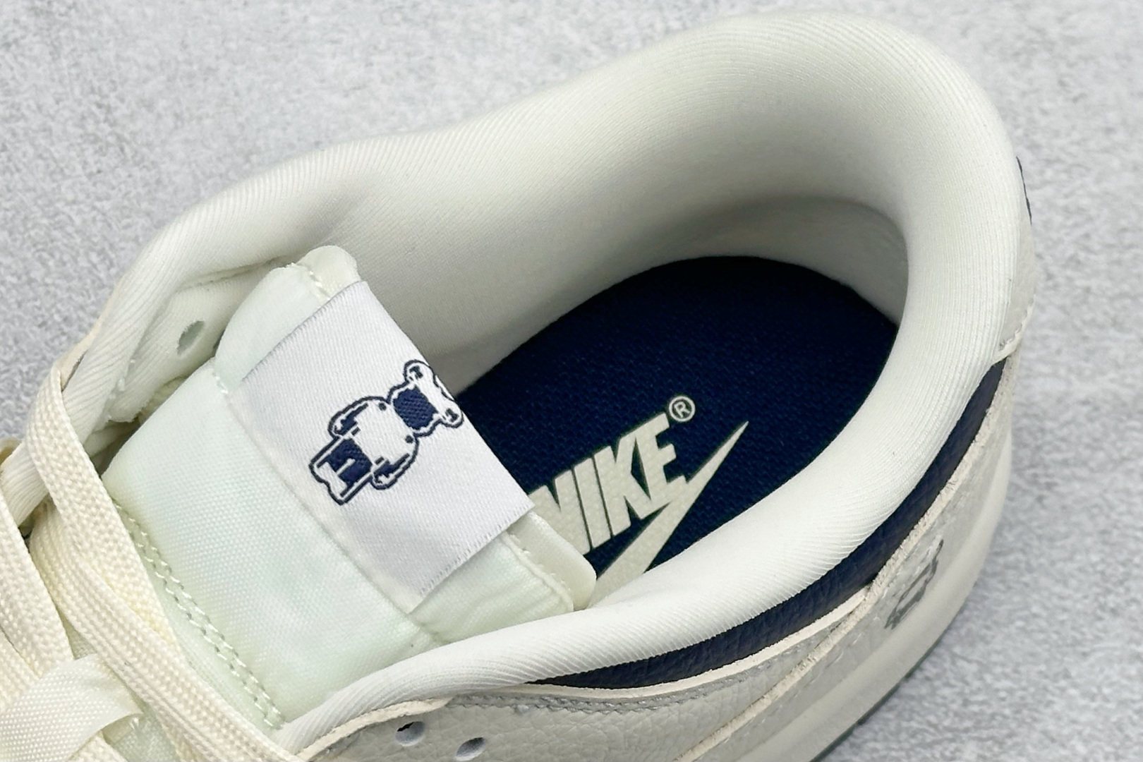 280 Nike SB Dunk Low“暴力熊联名限定------白藏蓝” #高端定制 低帮休闲板鞋 TX1688-012-Chinese UA Cheap High Quatity Brand Clothes Bags handbags Sneakers wholesale wholesaler seller from China Factory suppliers Fashion Clothing Shoes best Quality Beautiful Price 280 Nike SB Dunk Low“暴力熊联名限定------白藏蓝” #高端定制 低帮休闲板鞋 TX1688-012