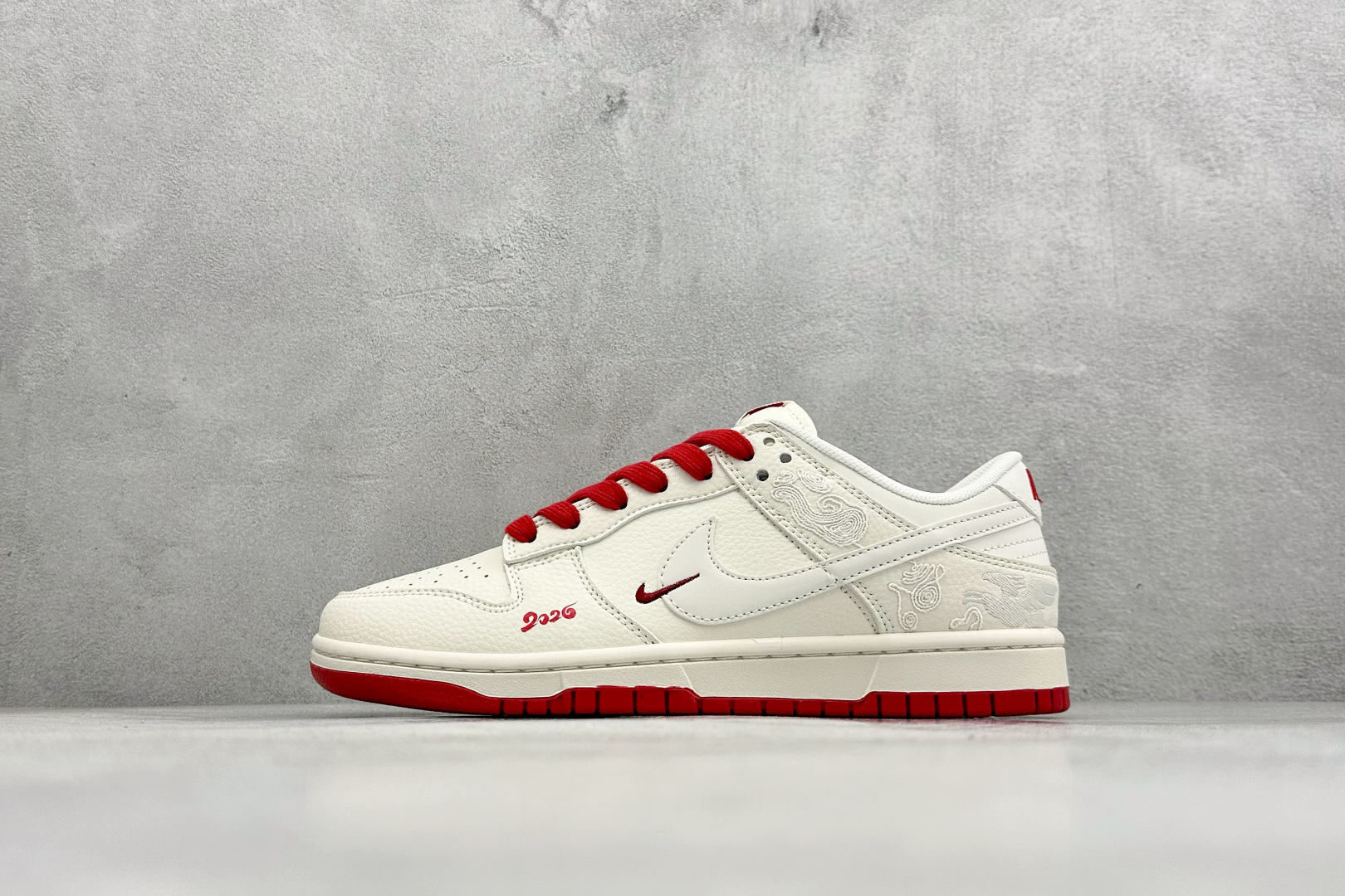 260 Nike Dunk Low 2026 丙午马年限定款 鞋身融入中式祥云暗纹刺绣XT6998-157-Chinese UA Cheap High Quatity Brand Clothes Bags handbags Sneakers wholesale wholesaler seller from China Factory suppliers Fashion Clothing Shoes best Quality Beautiful Price 260 Nike Dunk Low 2026 丙午马年限定款 鞋身融入中式祥云暗纹刺绣XT6998-157