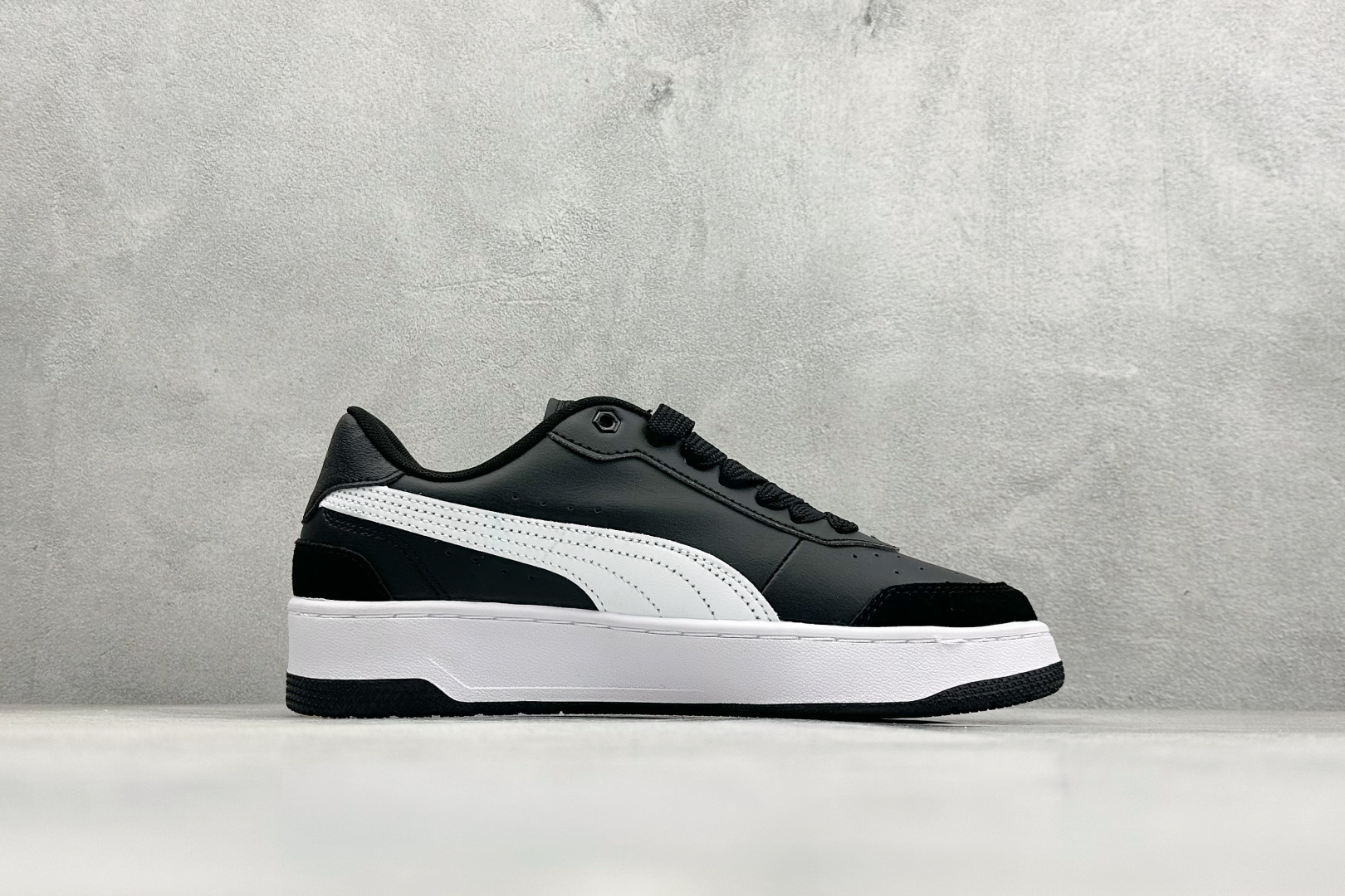 150 PUMA彪马 CA Match Court 休闲经典简约复古低帮板鞋 308621-01-Chinese UA Cheap High Quatity Brand Clothes Bags handbags Sneakers wholesale wholesaler seller from China Factory suppliers Fashion Clothing Shoes best Quality Beautiful Price 150 PUMA彪马 CA Match Court 休闲经典简约复古低帮板鞋 308621-01