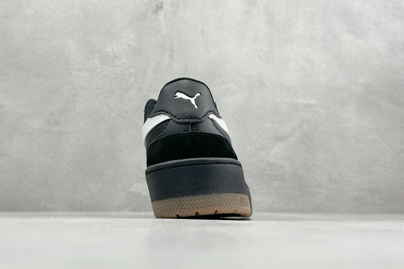 150 PUMA彪马 CA Match Court 休闲经典简约复古低帮板鞋 308621-08-Chinese UA Cheap High Quatity Brand Clothes Bags handbags Sneakers wholesale wholesaler seller from China Factory suppliers Fashion Clothing Shoes best Quality Beautiful Price 150 PUMA彪马 CA Match Court 休闲经典简约复古低帮板鞋 308621-08
