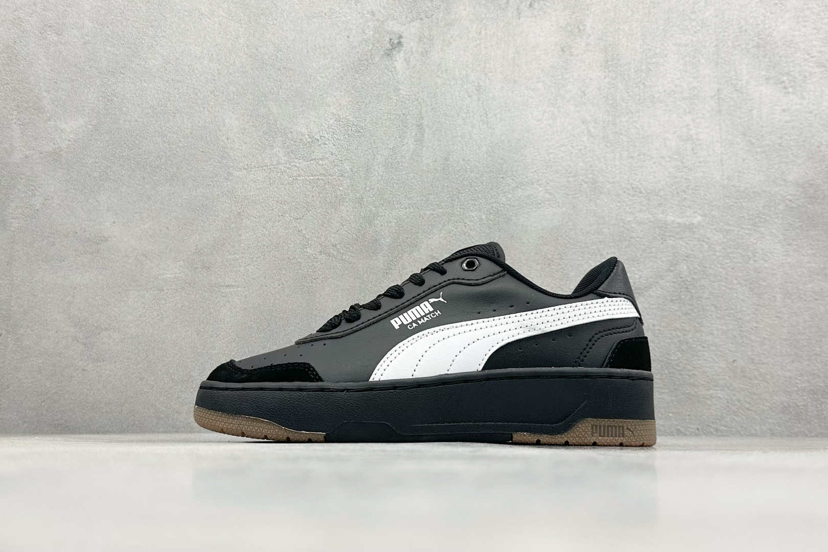 150 PUMA彪马 CA Match Court 休闲经典简约复古低帮板鞋 308621-08-Chinese UA Cheap High Quatity Brand Clothes Bags handbags Sneakers wholesale wholesaler seller from China Factory suppliers Fashion Clothing Shoes best Quality Beautiful Price 150 PUMA彪马 CA Match Court 休闲经典简约复古低帮板鞋 308621-08