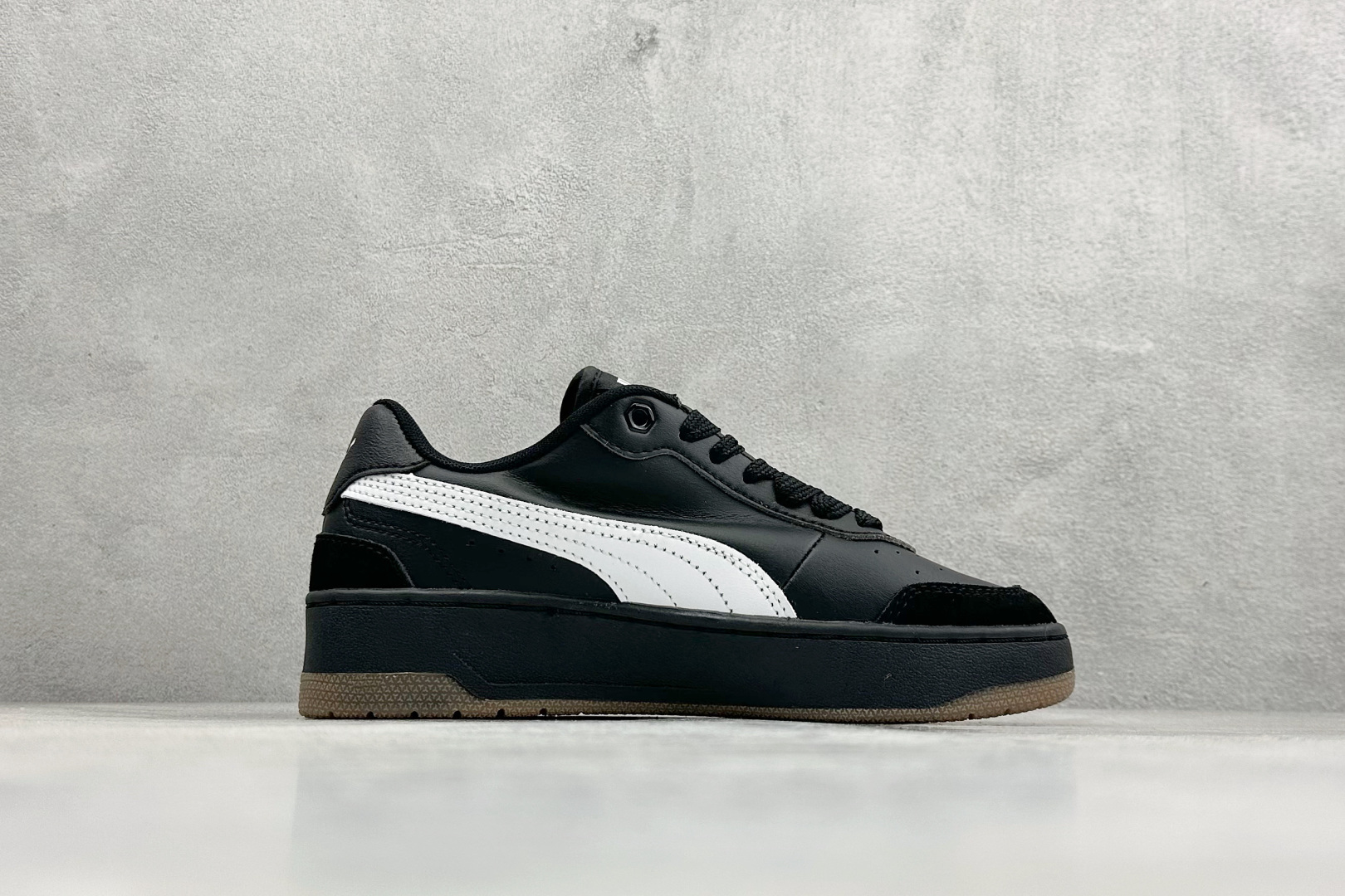 150 PUMA彪马 CA Match Court 休闲经典简约复古低帮板鞋 308621-08-Chinese UA Cheap High Quatity Brand Clothes Bags handbags Sneakers wholesale wholesaler seller from China Factory suppliers Fashion Clothing Shoes best Quality Beautiful Price 150 PUMA彪马 CA Match Court 休闲经典简约复古低帮板鞋 308621-08