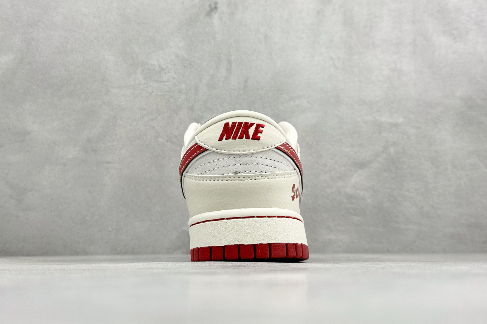 280 XC版2026丙午马年专属Nike Dunk Low DG1988-014踏春而来米白鞋身-Chinese UA Cheap High Quatity Brand Clothes Bags handbags Sneakers wholesale wholesaler seller from China Factory suppliers Fashion Clothing Shoes best Quality Beautiful Price 280 XC版2026丙午马年专属Nike Dunk Low DG1988-014踏春而来米白鞋身