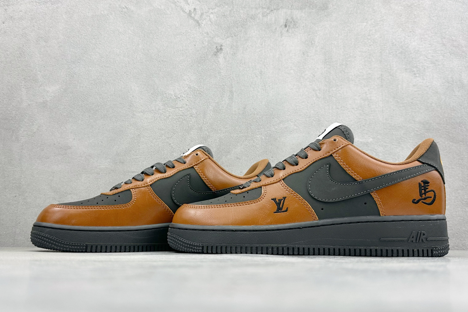 260 SC版Nike Air Force 1'07 Low 马年限定 焦糖炭黑 空军一号低帮休闲板鞋 XY9025-009-Chinese UA Cheap High Quatity Brand Clothes Bags handbags Sneakers wholesale wholesaler seller from China Factory suppliers Fashion Clothing Shoes best Quality Beautiful Price 260 SC版Nike Air Force 1'07 Low 马年限定 焦糖炭黑 空军一号低帮休闲板鞋 XY9025-009