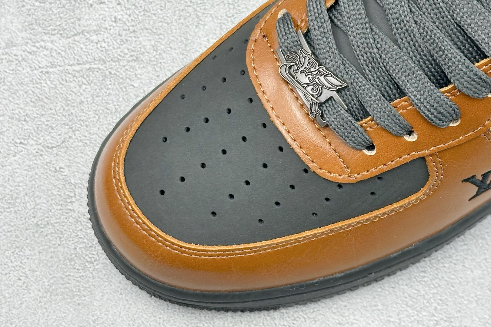260 SC版Nike Air Force 1'07 Low 马年限定 焦糖炭黑 空军一号低帮休闲板鞋 XY9025-009-Chinese UA Cheap High Quatity Brand Clothes Bags handbags Sneakers wholesale wholesaler seller from China Factory suppliers Fashion Clothing Shoes best Quality Beautiful Price 260 SC版Nike Air Force 1'07 Low 马年限定 焦糖炭黑 空军一号低帮休闲板鞋 XY9025-009