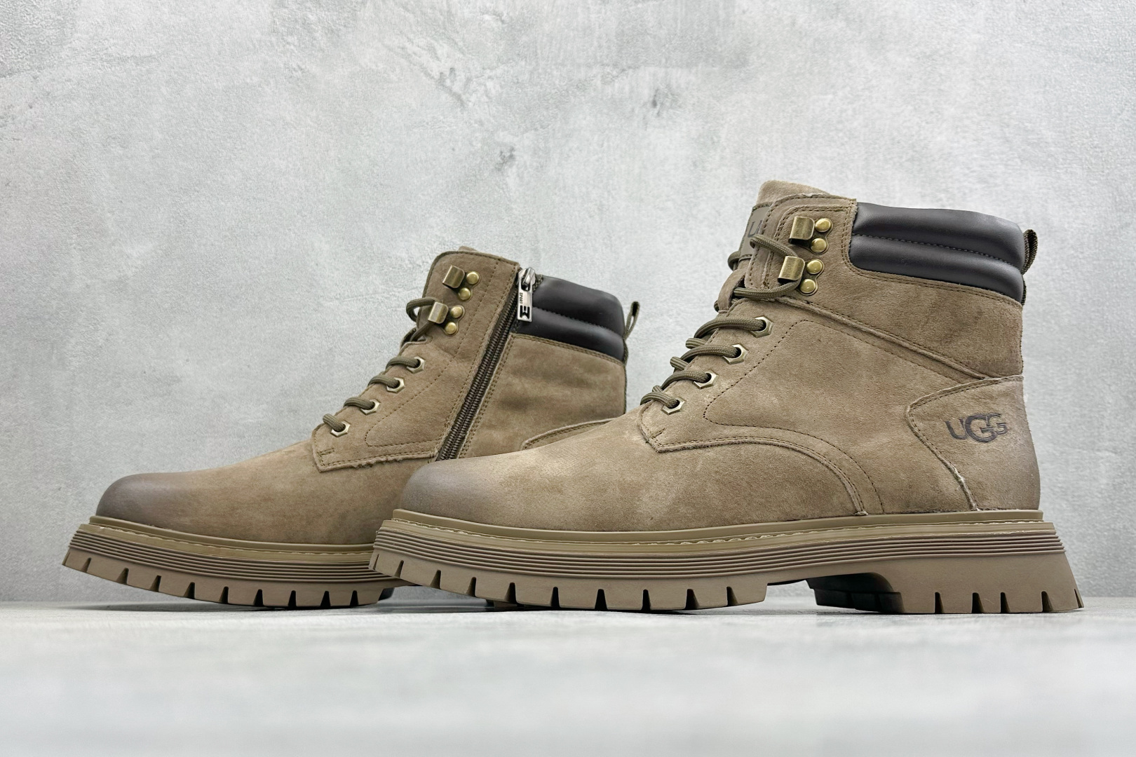 UGG Tasman Weather Hybrid 塔斯曼混合系列中帮轻量休闲马丁靴“ U5618M