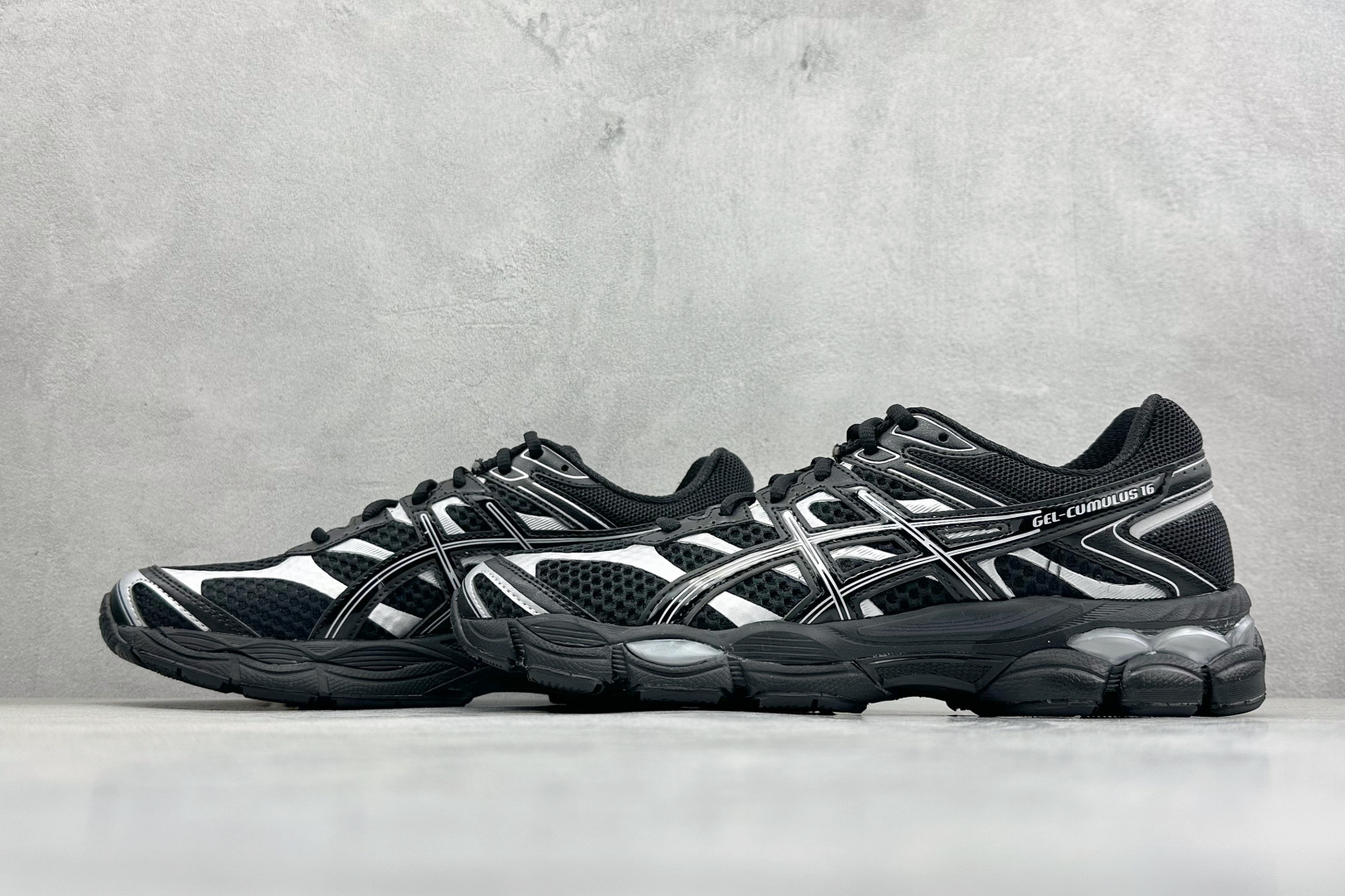 210 Asics Gel-Cumulus 16 亚瑟士复古透气休闲缓震耐磨跑步鞋 1203A733-002-Chinese UA Cheap High Quatity Brand Clothes Bags handbags Sneakers wholesale wholesaler seller from China Factory suppliers Fashion Clothing Shoes best Quality Beautiful Price 210 Asics Gel-Cumulus 16 亚瑟士复古透气休闲缓震耐磨跑步鞋 1203A733-002