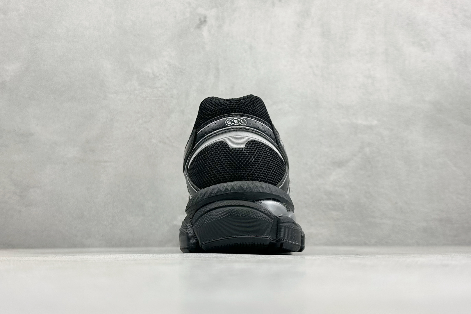 210 Asics Gel-Cumulus 16 亚瑟士复古透气休闲缓震耐磨跑步鞋 1203A733-002-Chinese UA Cheap High Quatity Brand Clothes Bags handbags Sneakers wholesale wholesaler seller from China Factory suppliers Fashion Clothing Shoes best Quality Beautiful Price 210 Asics Gel-Cumulus 16 亚瑟士复古透气休闲缓震耐磨跑步鞋 1203A733-002
