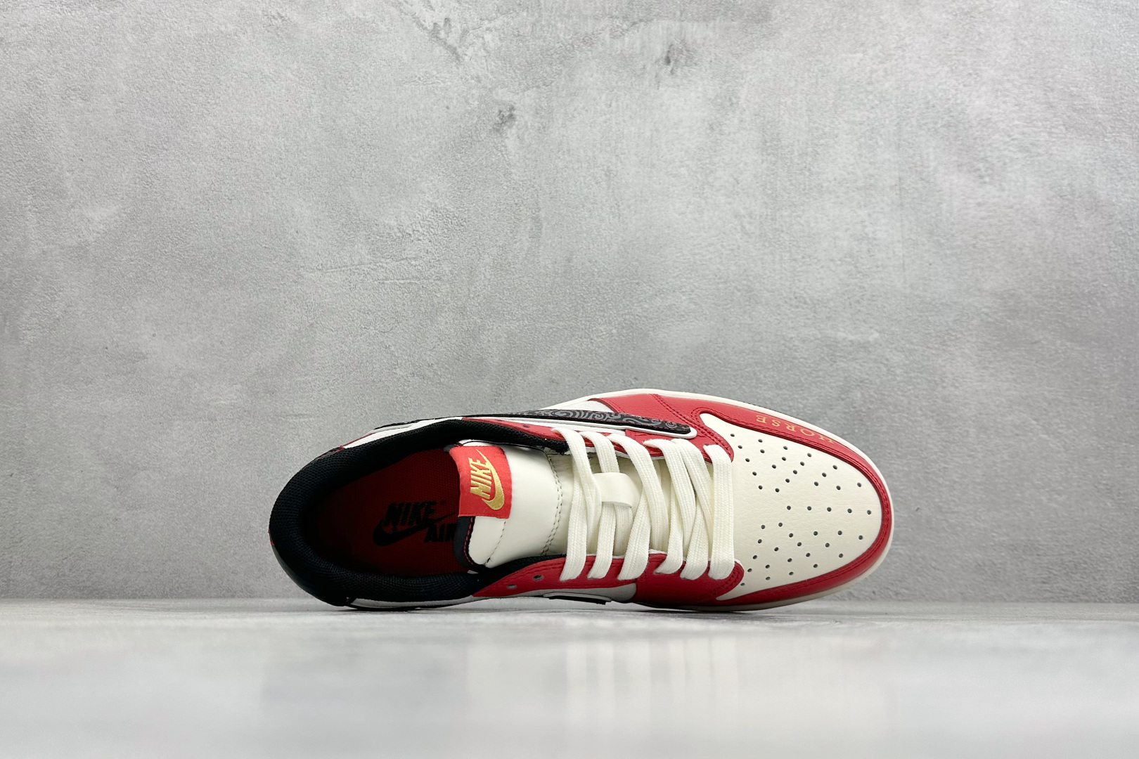 踏风而来，一马当先 | Air Jordan 1 Low 马年限定 当经典AJ1 Low遇上马年祥瑞 FC1688-249