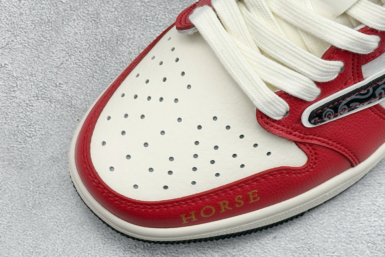 踏风而来，一马当先 | Air Jordan 1 Low 马年限定 当经典AJ1 Low遇上马年祥瑞 FC1688-249
