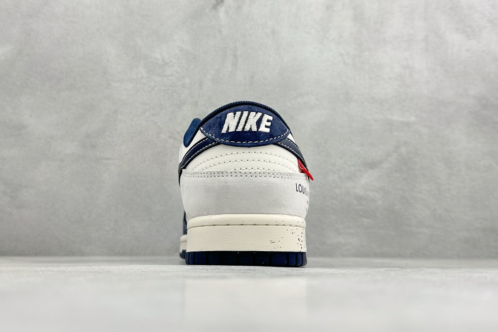 260 Nike Dunk Low Retro LV联名 周年高端定制 低帮休闲板鞋 YX5066-409-Chinese UA Cheap High Quatity Brand Clothes Bags handbags Sneakers wholesale wholesaler seller from China Factory suppliers Fashion Clothing Shoes best Quality Beautiful Price 260 Nike Dunk Low Retro LV联名 周年高端定制 低帮休闲板鞋 YX5066-409