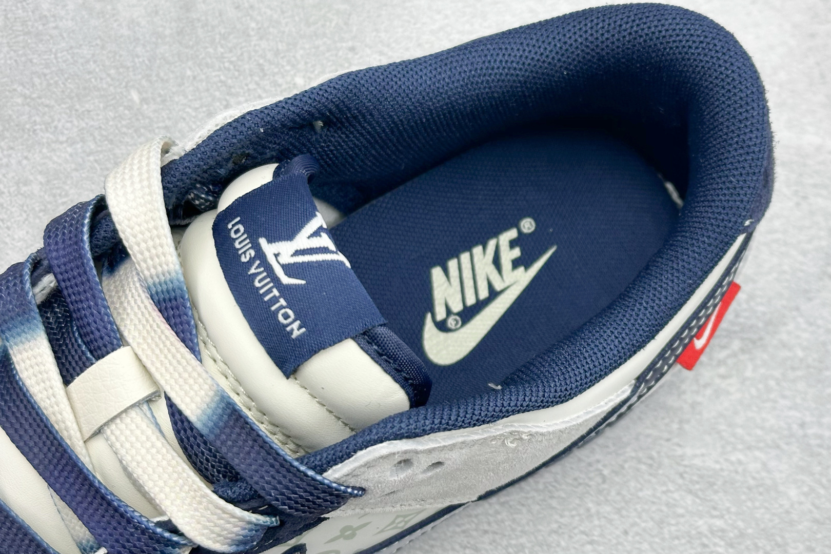 260 Nike Dunk Low Retro LV联名 周年高端定制 低帮休闲板鞋 YX5066-409-Chinese UA Cheap High Quatity Brand Clothes Bags handbags Sneakers wholesale wholesaler seller from China Factory suppliers Fashion Clothing Shoes best Quality Beautiful Price 260 Nike Dunk Low Retro LV联名 周年高端定制 低帮休闲板鞋 YX5066-409