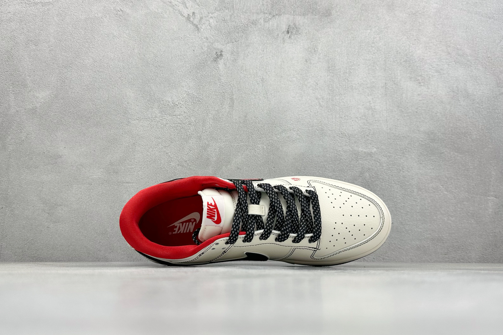 260 Nike Dunk Low 2026 丙午马年限定款 Swoosh 标识融入红黑撞色的中式祥云纹样 YX5066-416-Chinese UA Cheap High Quatity Brand Clothes Bags handbags Sneakers wholesale wholesaler seller from China Factory suppliers Fashion Clothing Shoes best Quality Beautiful Price 260 Nike Dunk Low 2026 丙午马年限定款 Swoosh 标识融入红黑撞色的中式祥云纹样 YX5066-416